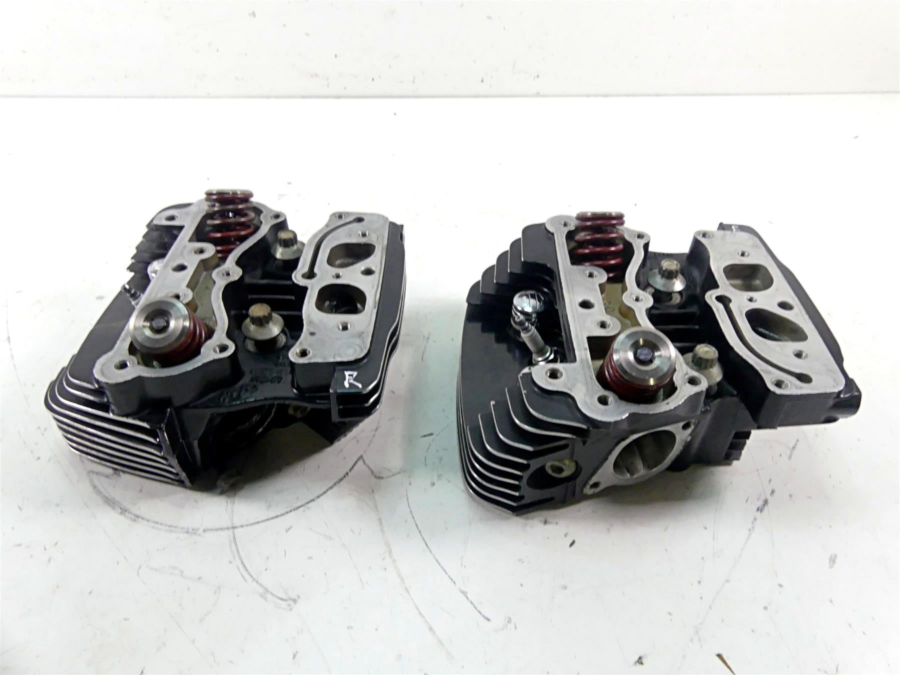 2002 Harley Touring FLHTC Electra Glide Big Valve Ported Cylinder Heads 16725-99 {{ shop.shopifyCountryName }} - Mototech271
