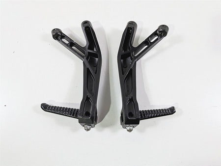 2016 Yamaha YZF R1 RN32 Rear Passenger Foot Peg Set 2CR-2741L-00-00 2CR-2742L-00 {{ shop.shopifyCountryName }} - Mototech271