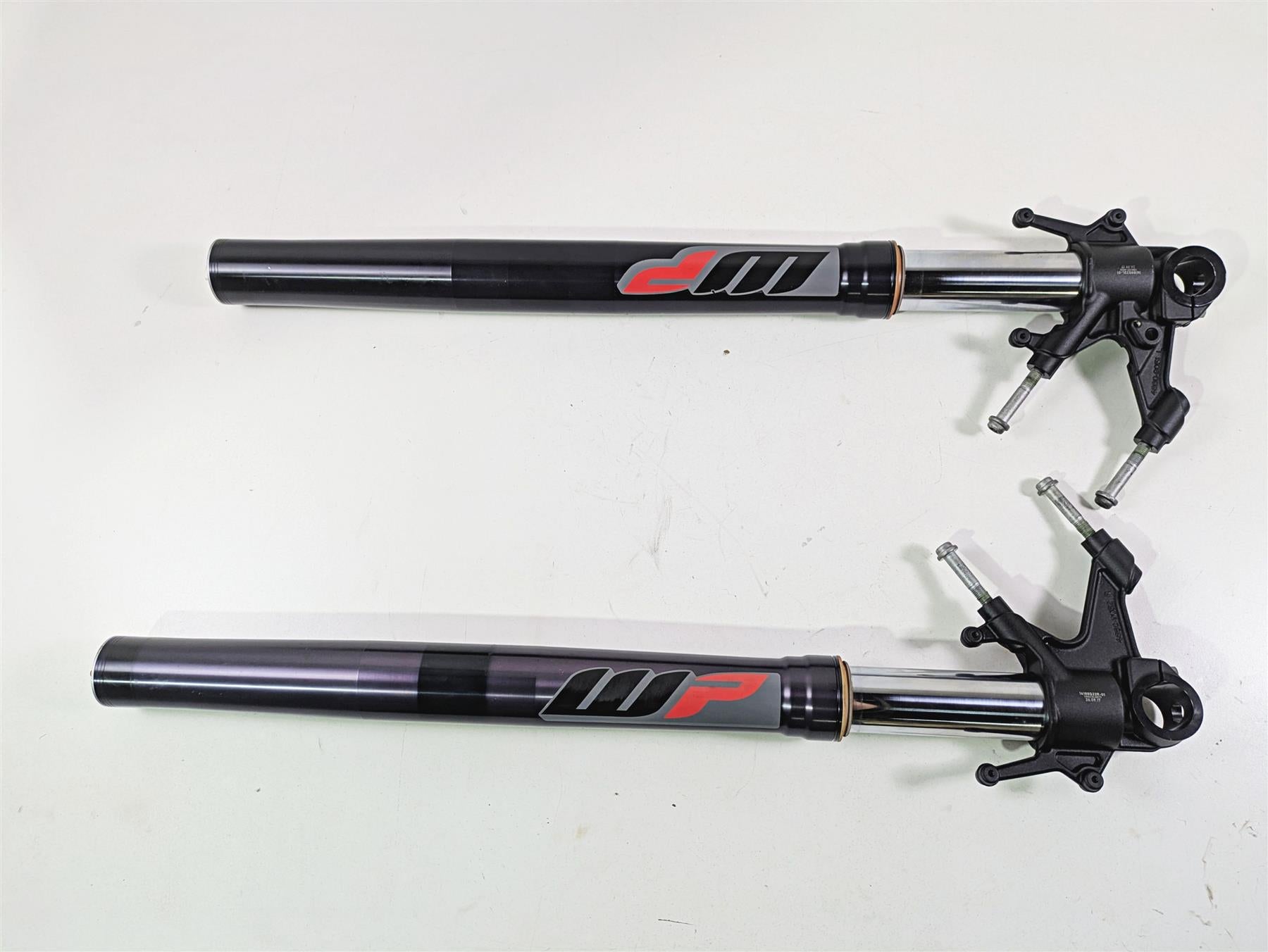 2018 KTM 1290 Super Duke R Straight WP Front Forks Suspension Leg Set 14188Q2201