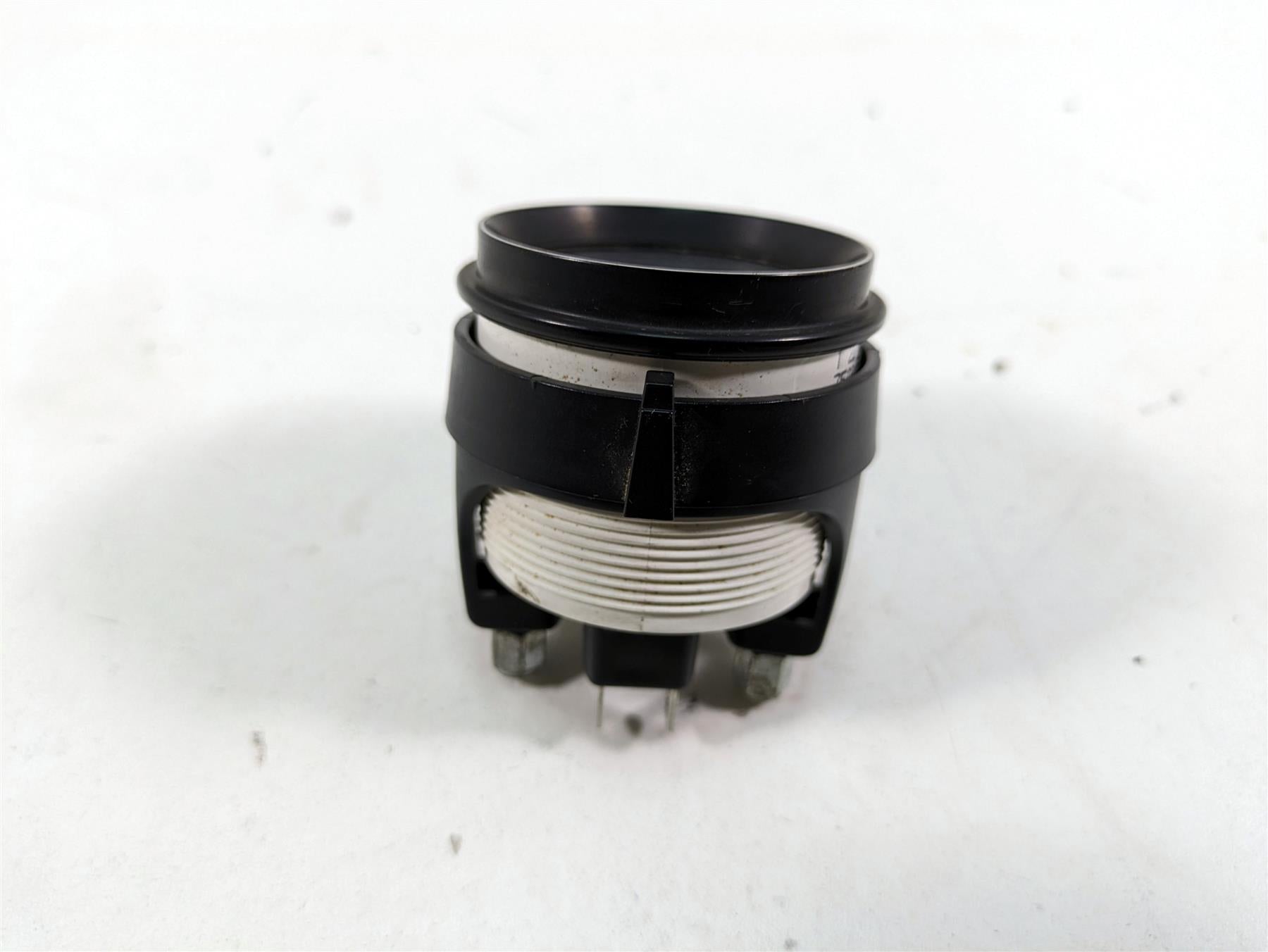 2006 Harley Touring FLHTCUI Electra Glide Oil Pressure Gauge 75032-99B {{ shop.shopifyCountryName }} - Mototech271