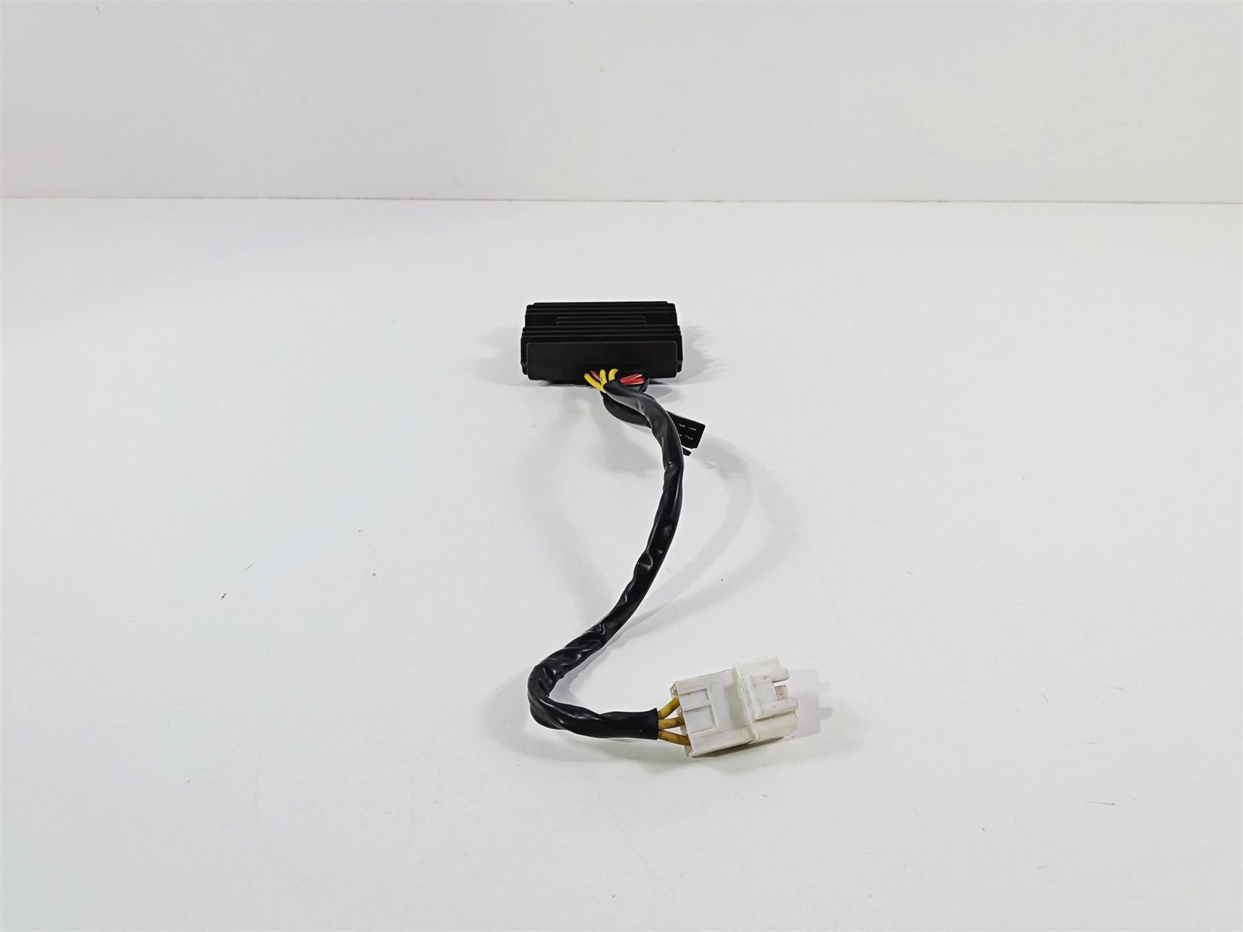 2016 Aprilia RSV 1100 Tuono V4 Factory Rectifier Voltage Regulator B043488 SH579JB {{ shop.shopifyCountryName }} - Mototech271