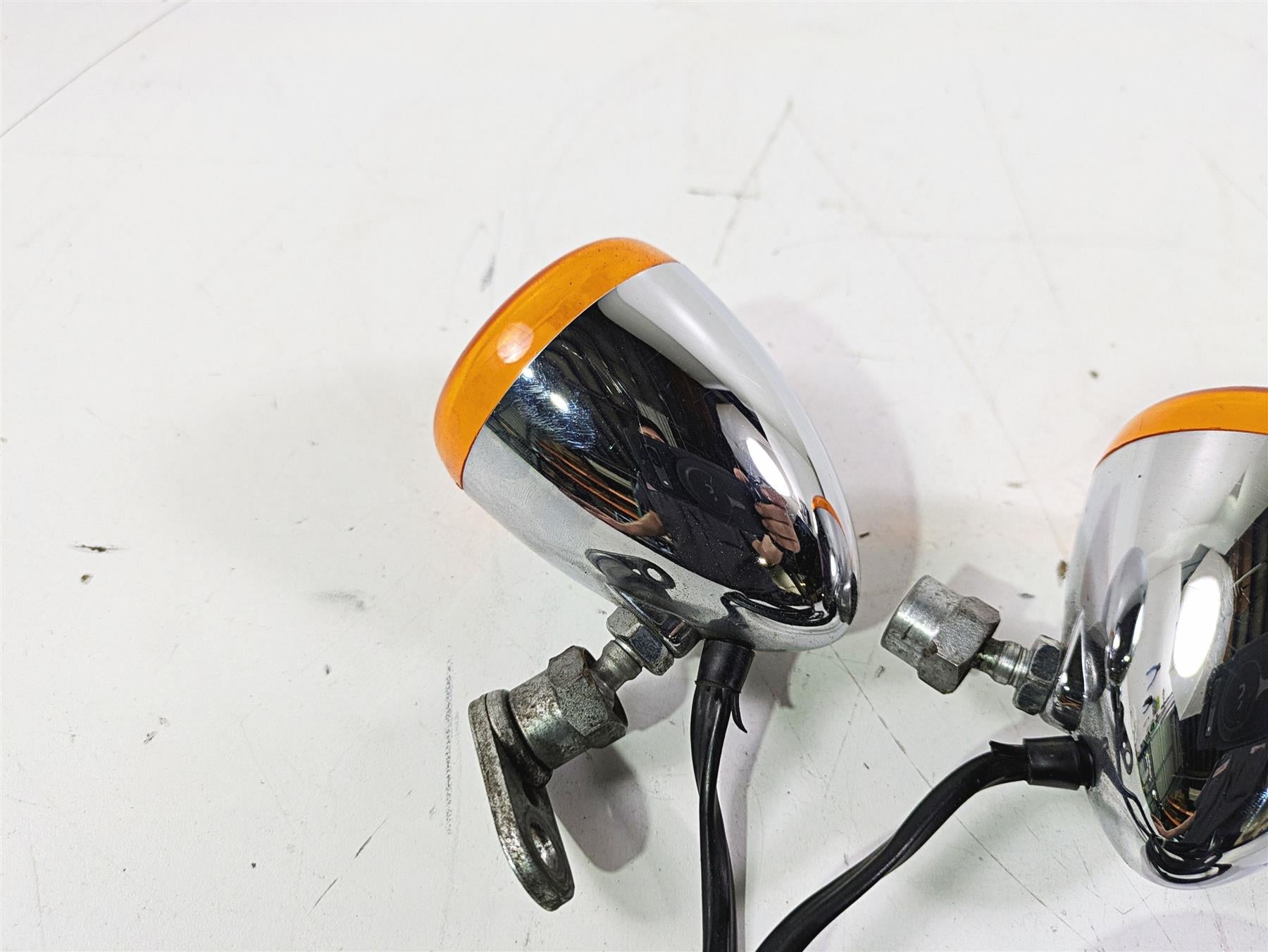 2002 Harley Dyna FXDL Low Rider Front Blinker Turn Signal Set 68972-00 {{ shop.shopifyCountryName }} - Mototech271