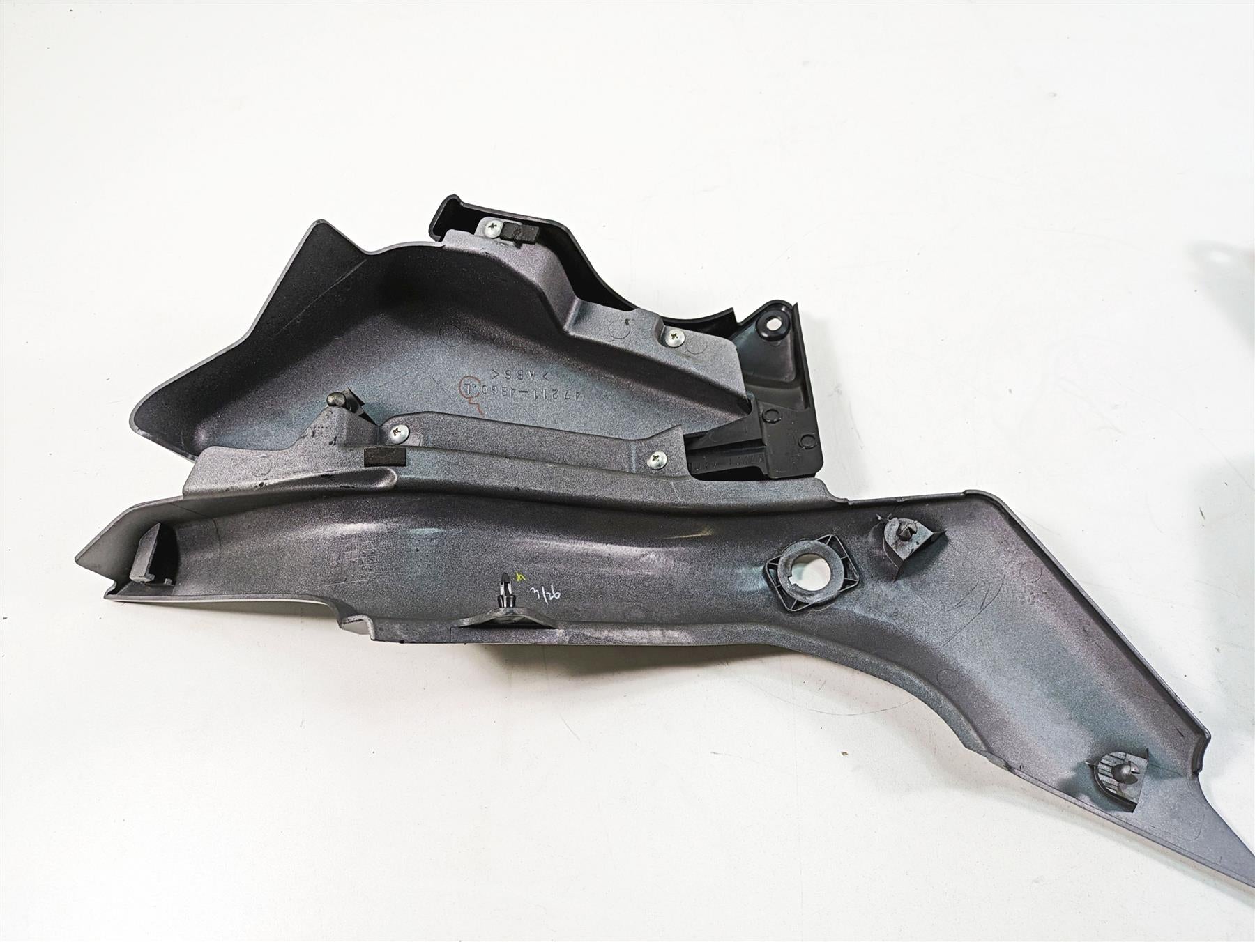 2016 Suzuki M109R VZR1800 Side Cover Fairing Set - Read 47211-48G0 {{ shop.shopifyCountryName }} - Mototech271