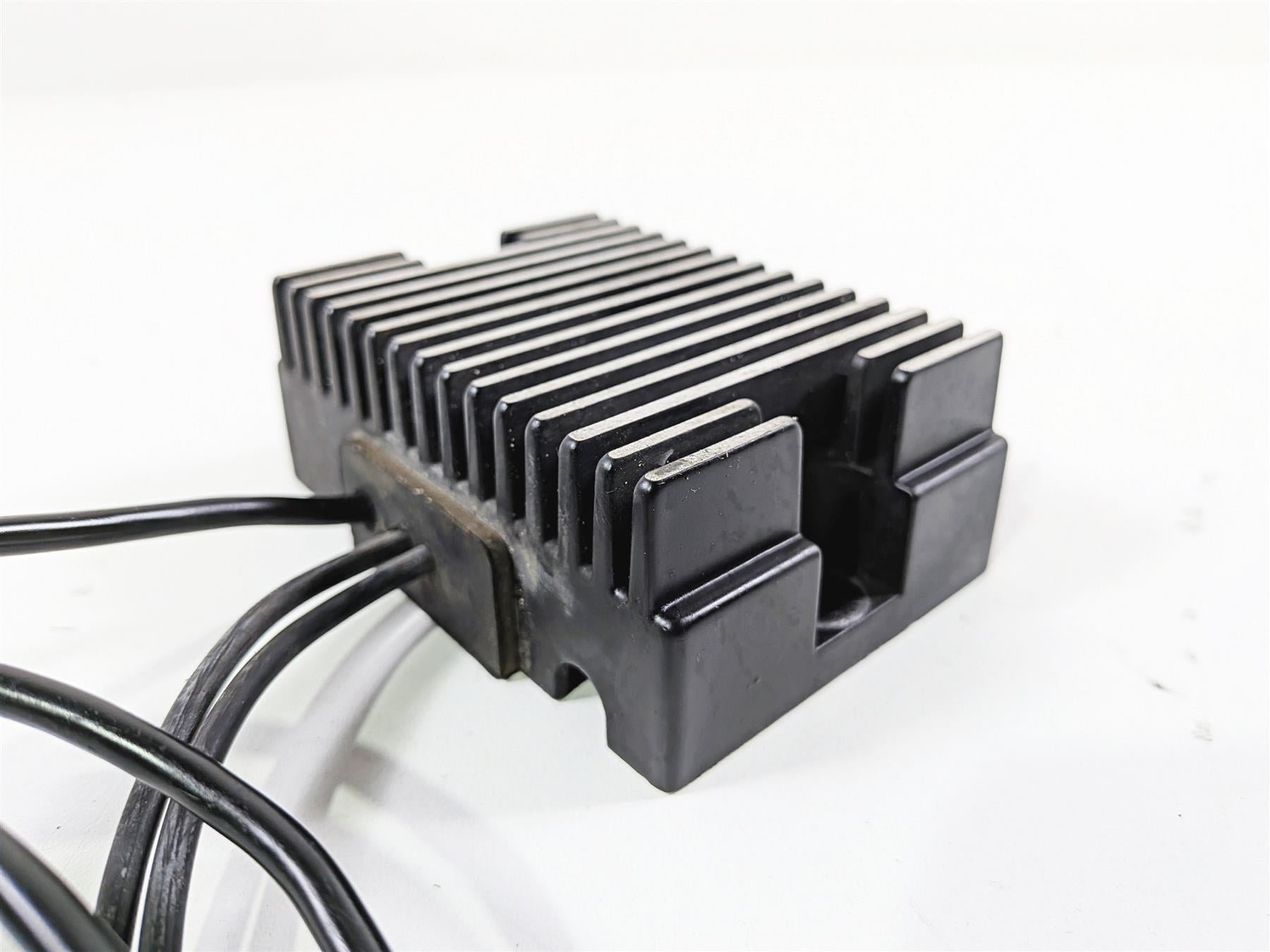 1993 Harley Touring FLHTCU Electra Glide Rectifier Voltage Regulator 74519-88B {{ shop.shopifyCountryName }} - Mototech271