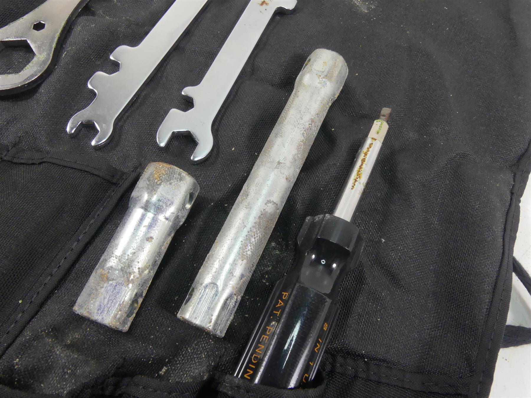 1999 Harley Touring FLHTCUI Electra Glide Owners Tool Kit + Bag 94819-02 {{ shop.shopifyCountryName }} - Mototech271