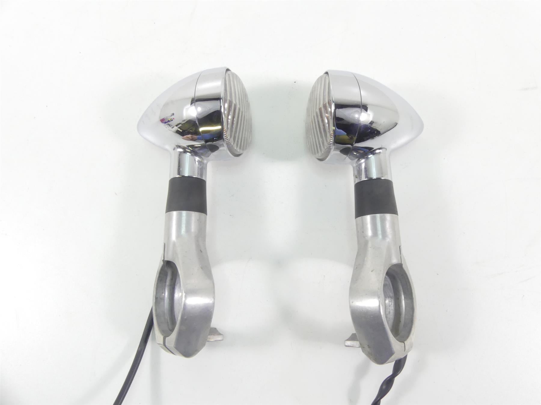 2007 Honda VTX1800 T1 Front Chrome Blinker Turn Signal & Clamp Set 33400-MCV-R11 {{ shop.shopifyCountryName }} - Mototech271