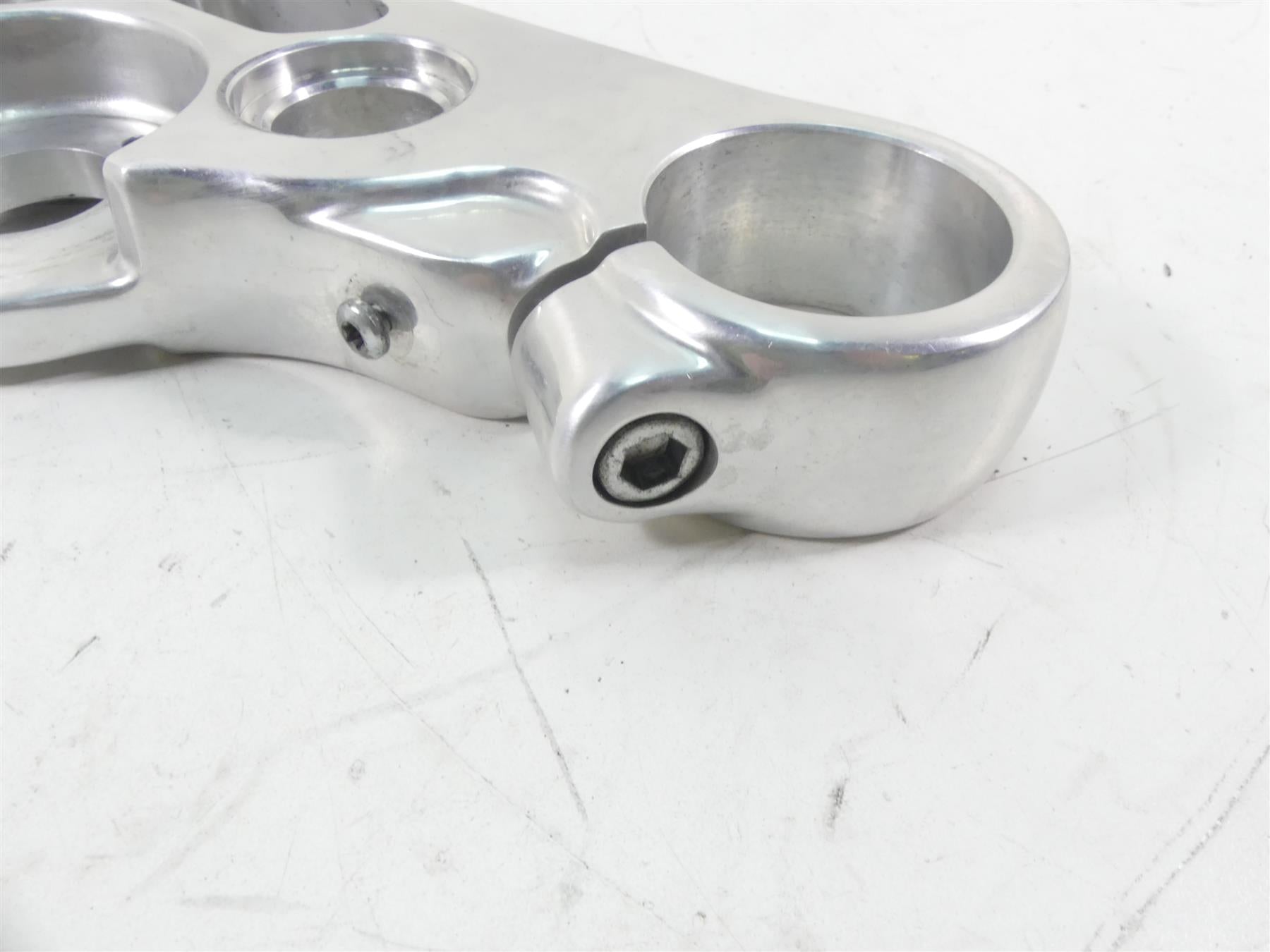 2013 Harley FXDWG Dyna Wide Glide Upper Triple Tree Steering Clamp 49mm 46700-08 {{ shop.shopifyCountryName }} - Mototech271