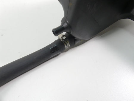 2006 Harley Sportster XL1200 Custom Plastic Oil Tank & Dipstick 62888-04B {{ shop.shopifyCountryName }} - Mototech271