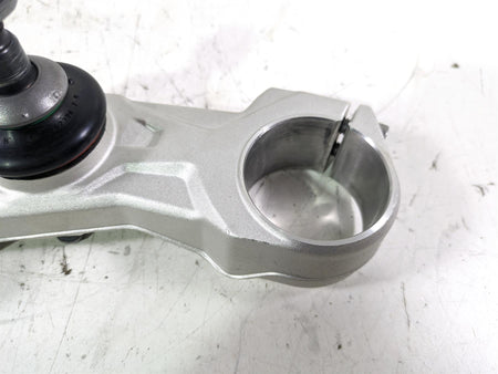 2022 BMW R1250 RT K052 Lower Triple Tree Steering Clamp 31429443338 {{ shop.shopifyCountryName }} - Mototech271