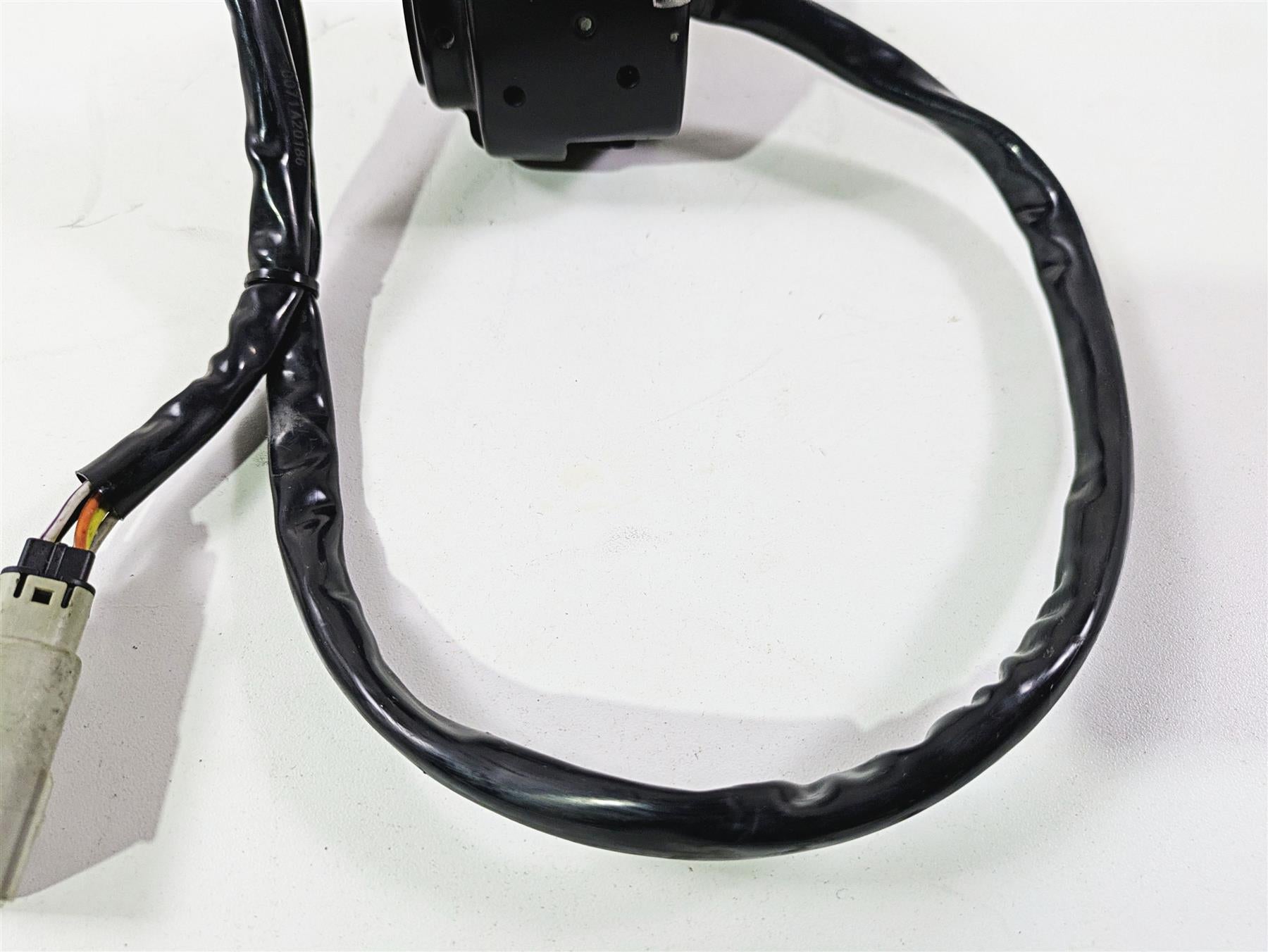 2011 Harley FXDC Dyna Super Glide Left Hand Control Switch - Read 71682-06A {{ shop.shopifyCountryName }} - Mototech271