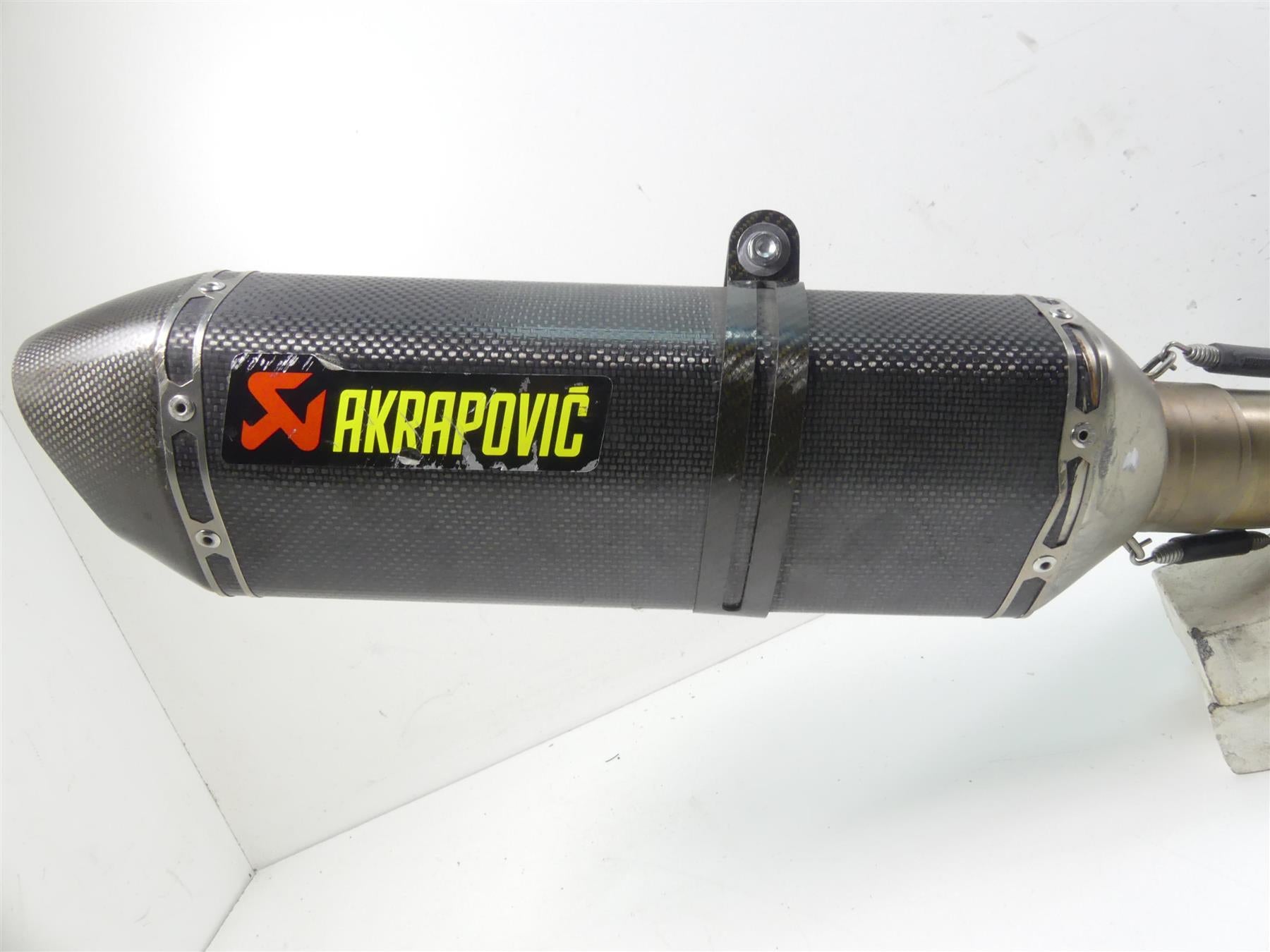 2012 BMW S1000RR K46 Akrapovic Carbon Evolution Racing Exhaust Set S-B10R1-RC {{ shop.shopifyCountryName }} - Mototech271