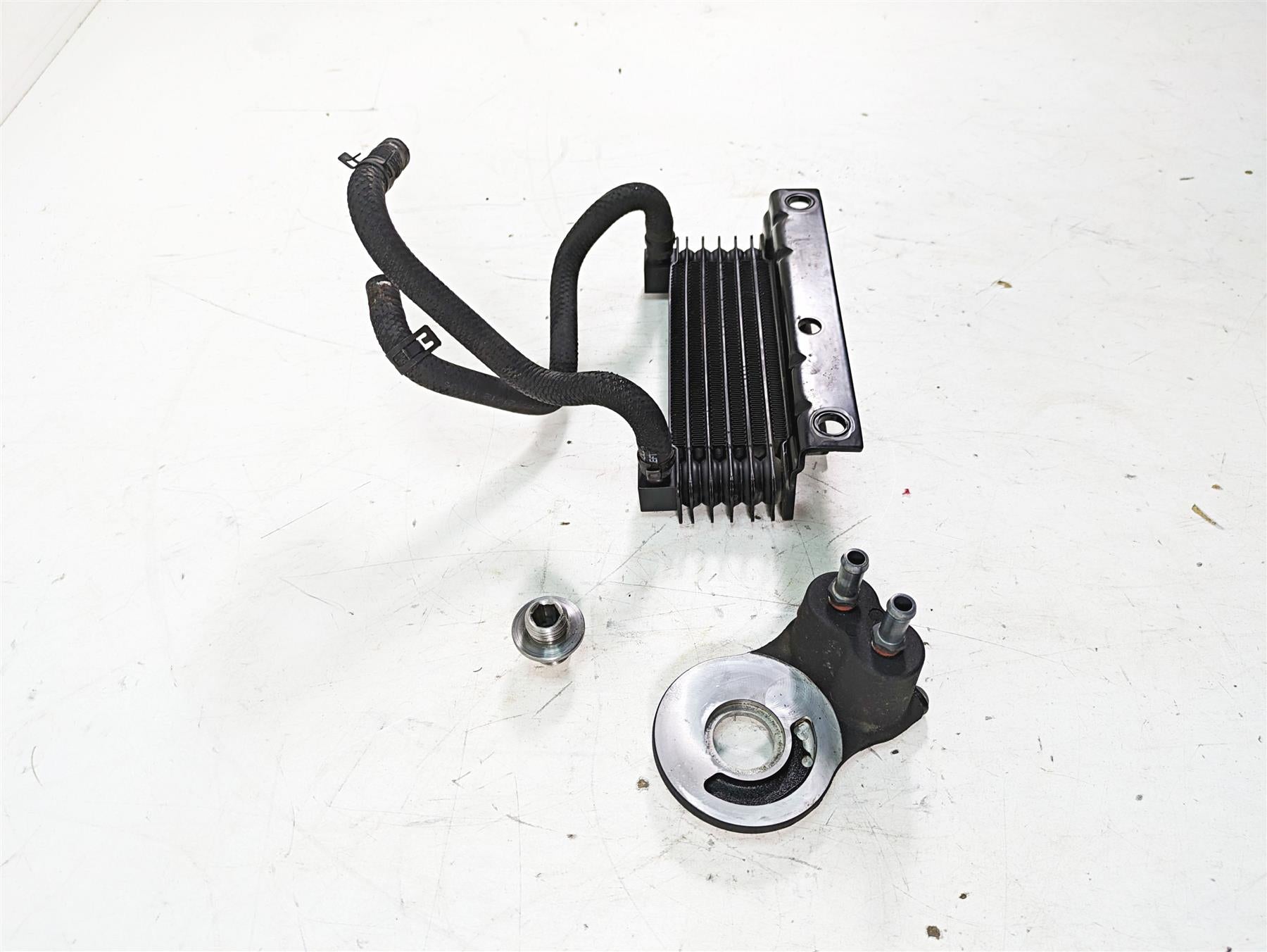 2013 Harley Touring Flhx Street Glide Oil Cooler And Flange Adapter Set 63083 11a Mototech271