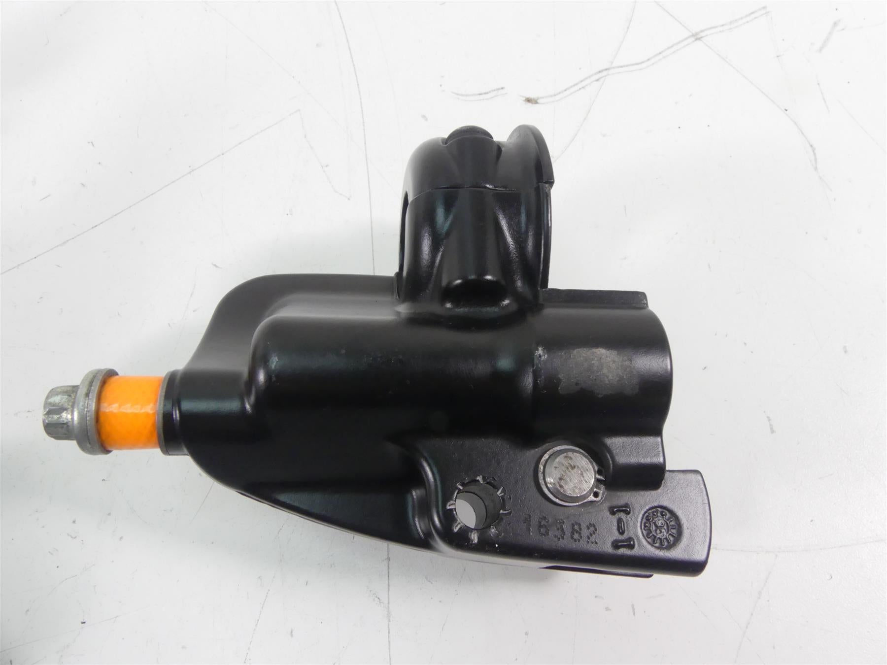 1998 Harley Touring FLHTC Electra Glide Front Brake Master Cylinder 41700737 {{ shop.shopifyCountryName }} - Mototech271