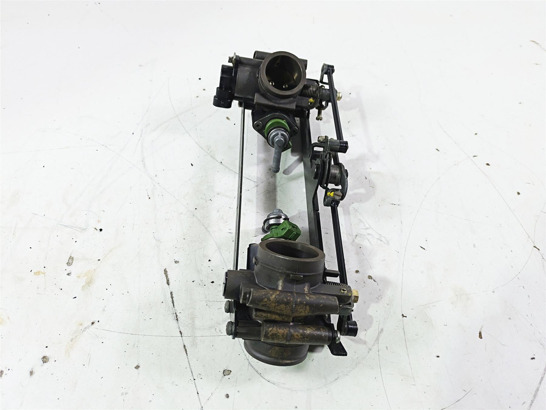 1998 Moto Guzzi California 1100 EV Throttle Body Fuel Injectors GU30112571 {{ shop.shopifyCountryName }} - Mototech271