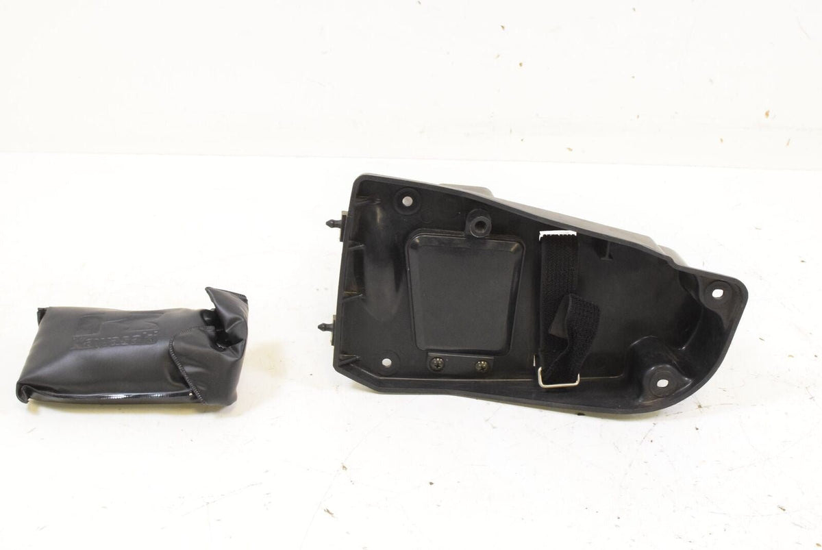 2000 Kawasaki VN1500 Vulcan Classic Tool Box Housing w Tools 32098-1109 {{ shop.shopifyCountryName }} - Mototech271
