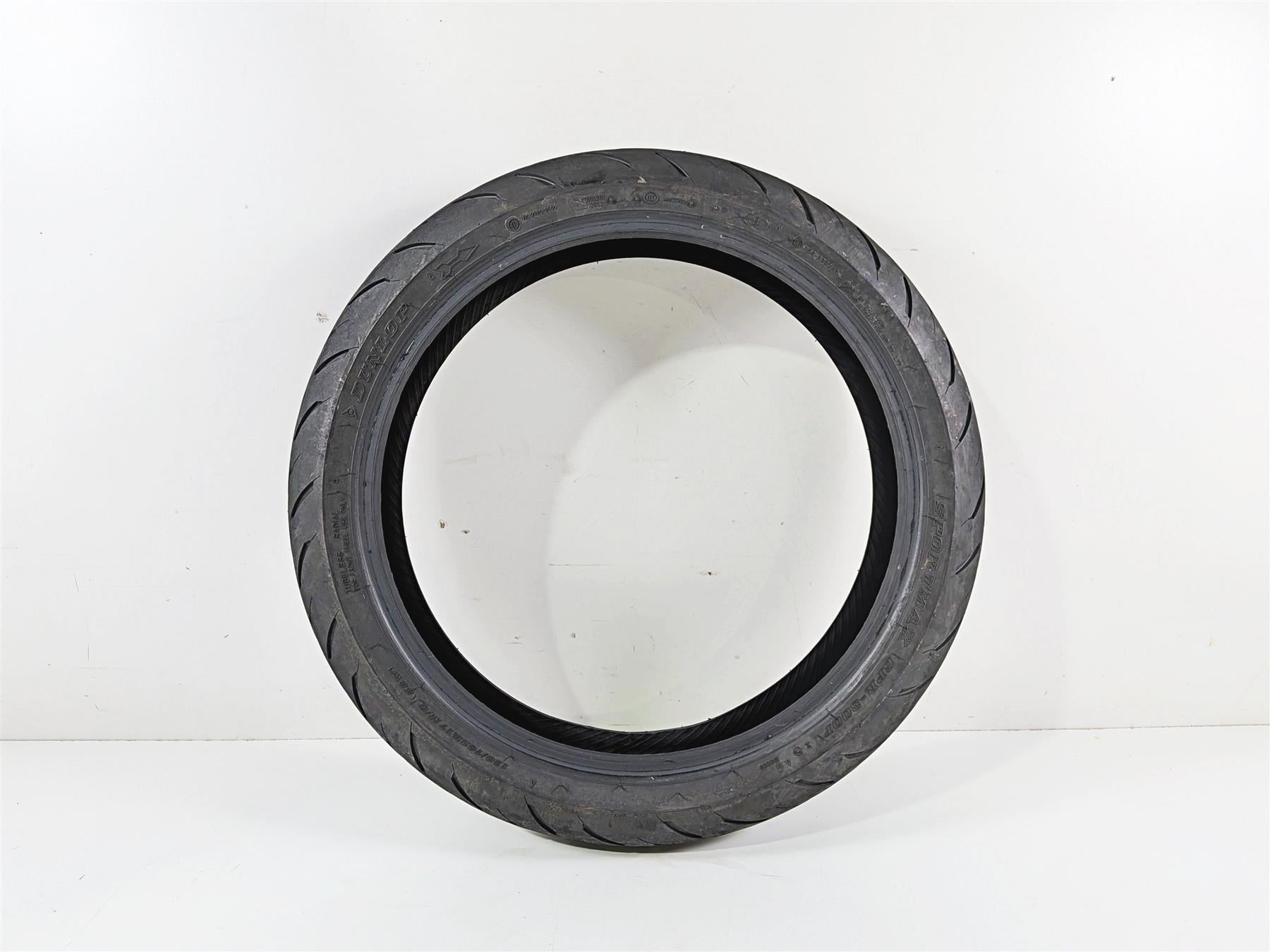 Used Motorcycle Tire Dunlop Sportmax GPR 300F 120/70R17 45067896 {{ shop.shopifyCountryName }} - Mototech271