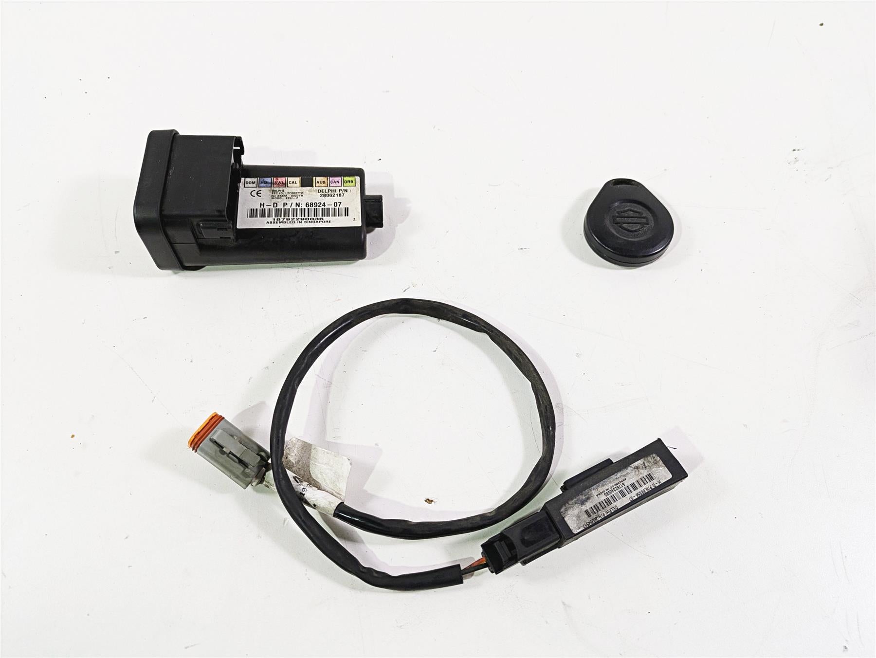 2010 Harley Touring FLHX Street Glide Tssm Security Mod Fob Antenna 68924-07