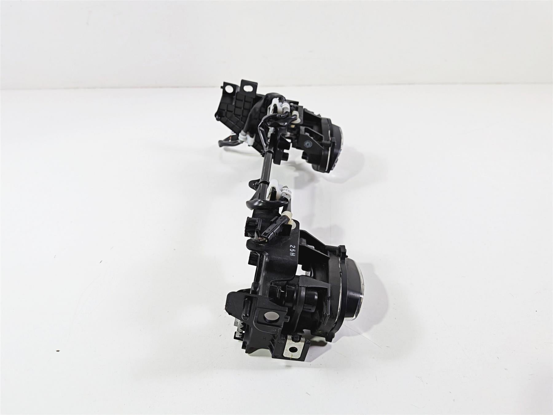 2022 Yamaha YZF R1 R1M RN65 Headlight Head Light Lamp Scratched B3L-84300-00-00-Mototech271