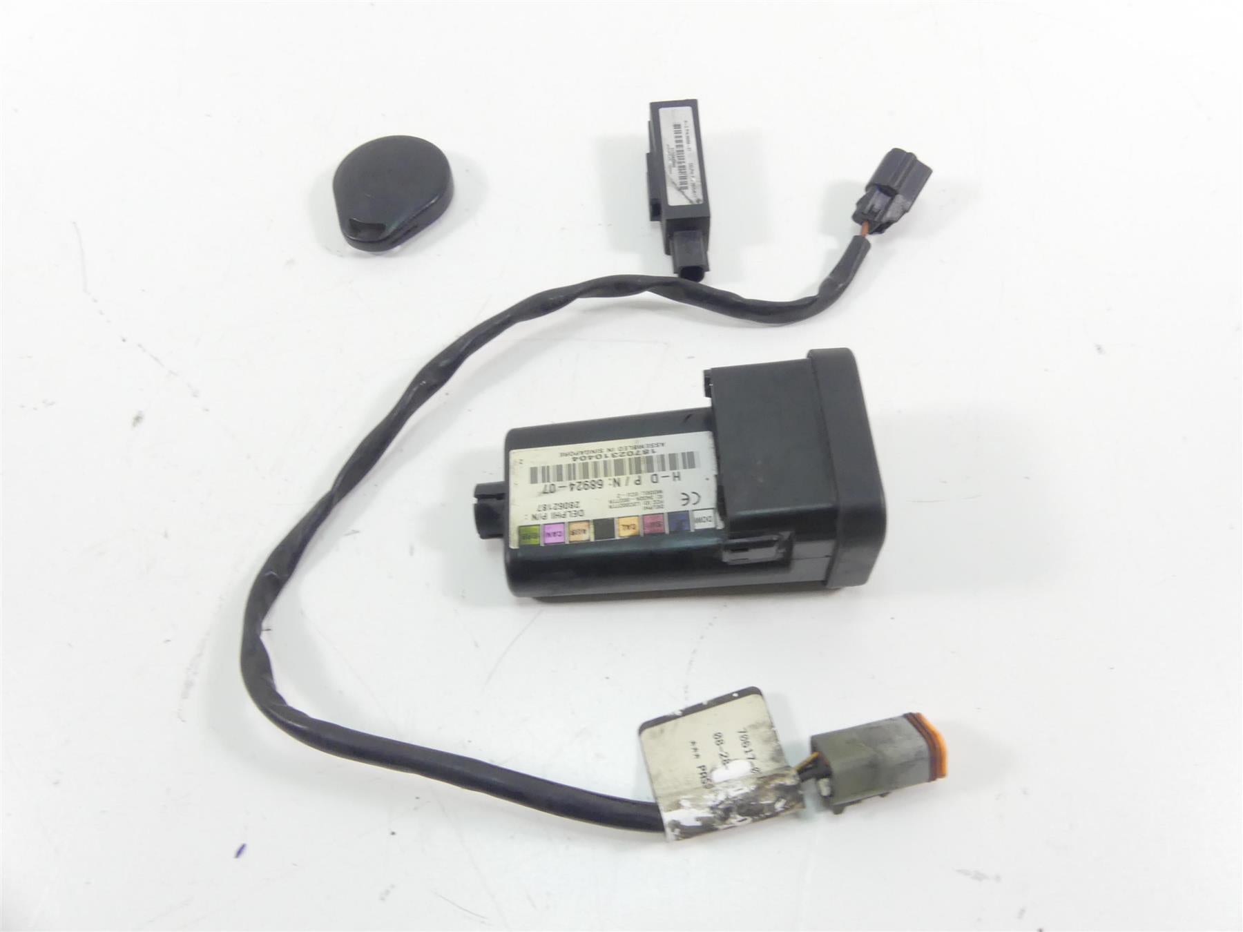 2011 Harley Touring FLTRU Road Glide Tssm Turn Signal Security Module 68924-07 {{ shop.shopifyCountryName }} - Mototech271