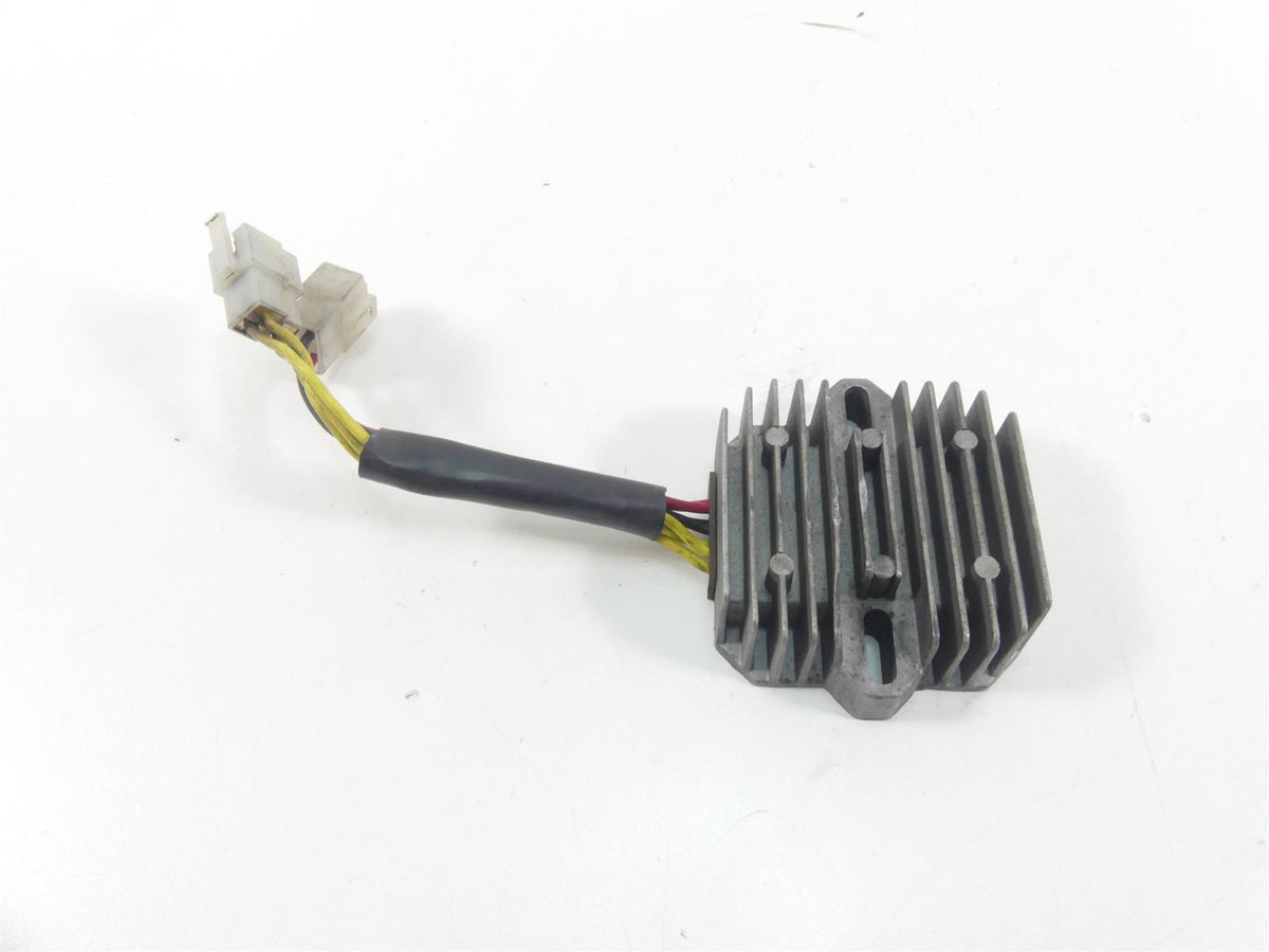 2006 Triumph Daytona 675 Rectifier Voltage Regulator T1304040 {{ shop.shopifyCountryName }} - Mototech271