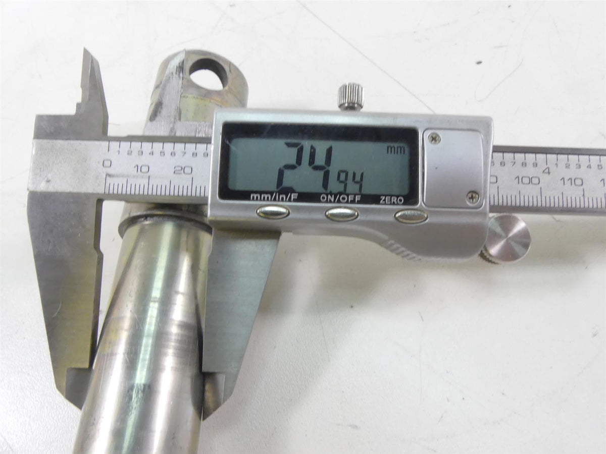 2009 Harley FXDF Dyna Fat Bob Straight 25mm Front Axle Wheel Spindle 41547-07A {{ shop.shopifyCountryName }} - Mototech271