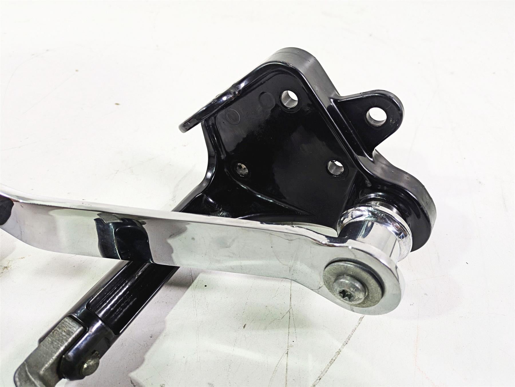2009 Harley FXCWC Softail Rocker Right Front Footpeg Brake Pedal Set 50600027BHP {{ shop.shopifyCountryName }} - Mototech271