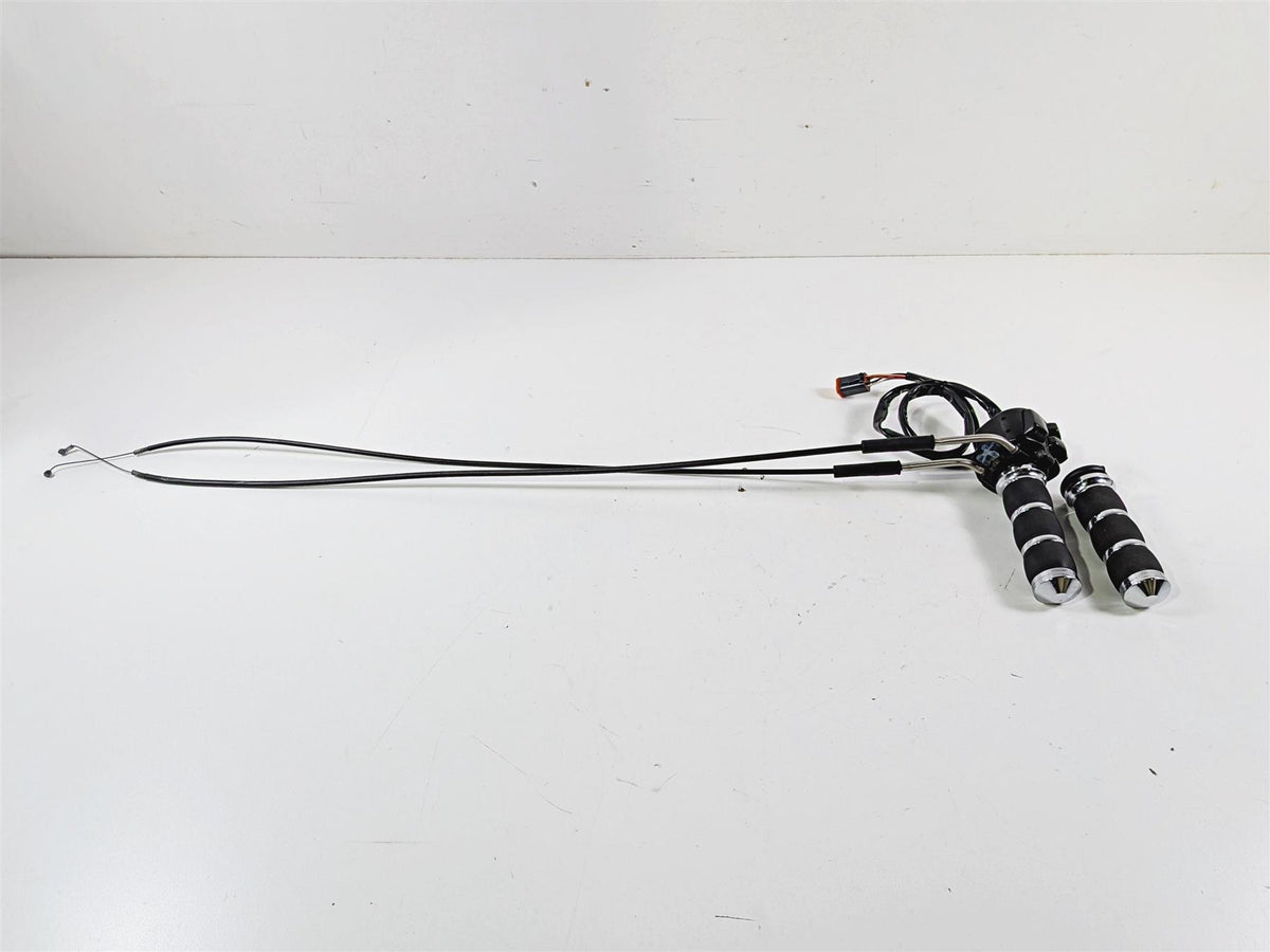 2006 Harley Sportster XL883 Low Right Hand Control Switch 71684-06A 71683-06A {{ shop.shopifyCountryName }} - Mototech271