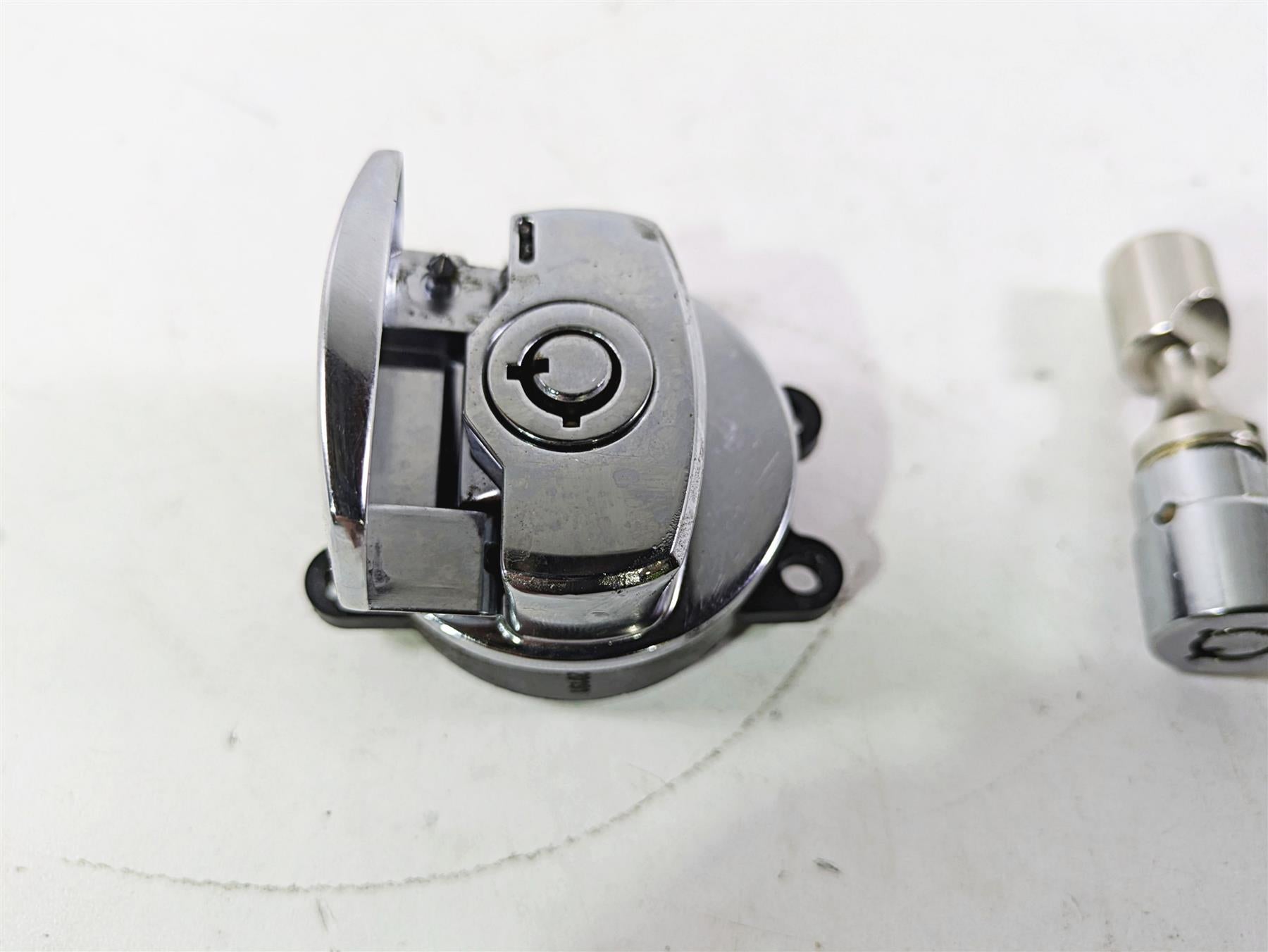 2017 Harley FLS Softail Slim Ignition Switch Key Lock Set 71400076 {{ shop.shopifyCountryName }} - Mototech271