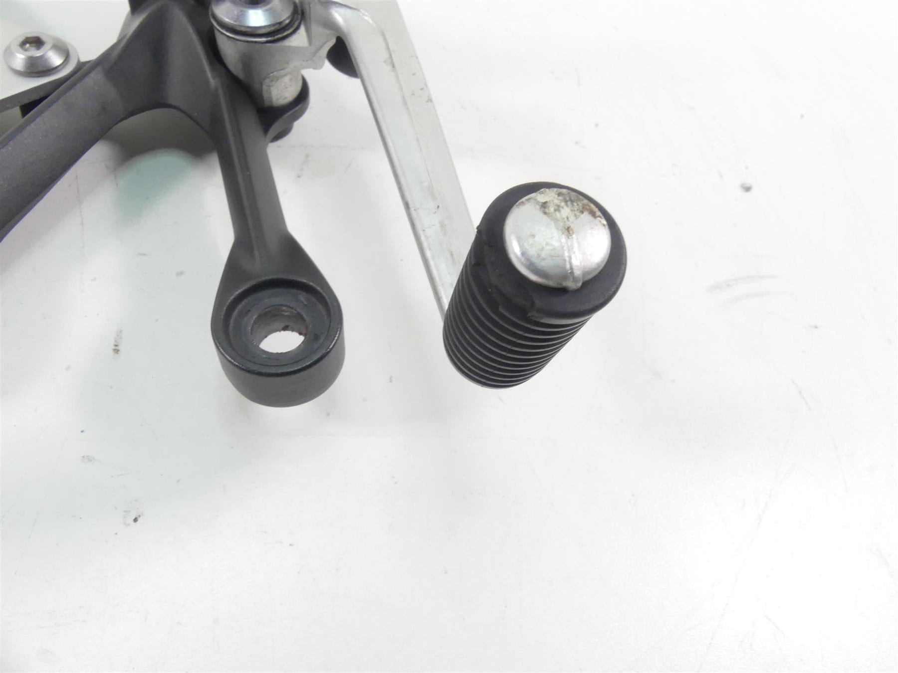 2013 Kawasaki ZX636 ZX6R Ninja Left Footpeg Foot Peg Shifter Set 35063-0160-18R {{ shop.shopifyCountryName }} - Mototech271