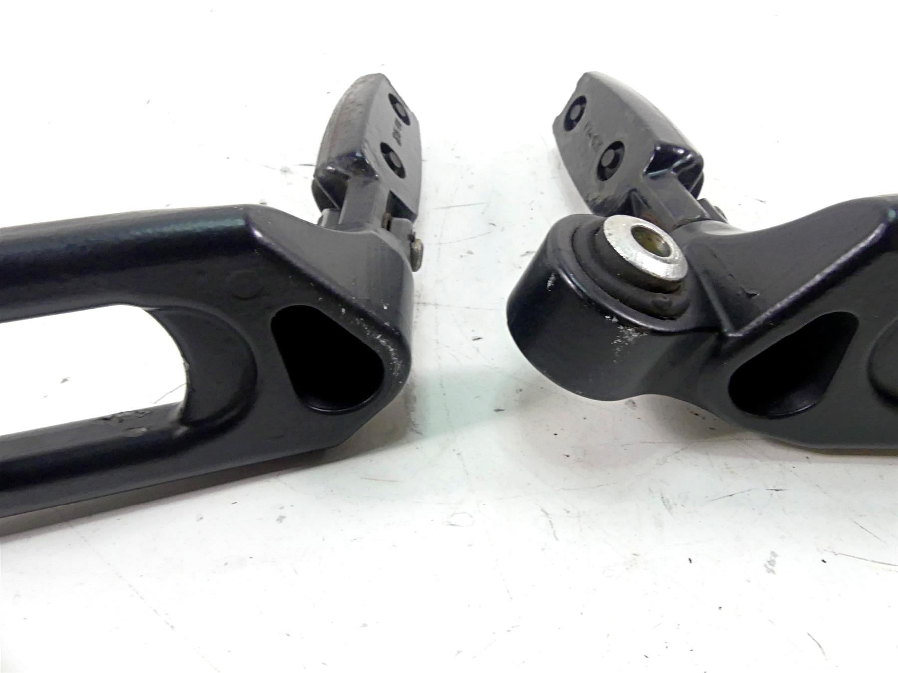 2015 Harley Davidson VRSCDX Night Rod Sp Rear Passenger Footpeg Set 51723-07 {{ shop.shopifyCountryName }} - Mototech271