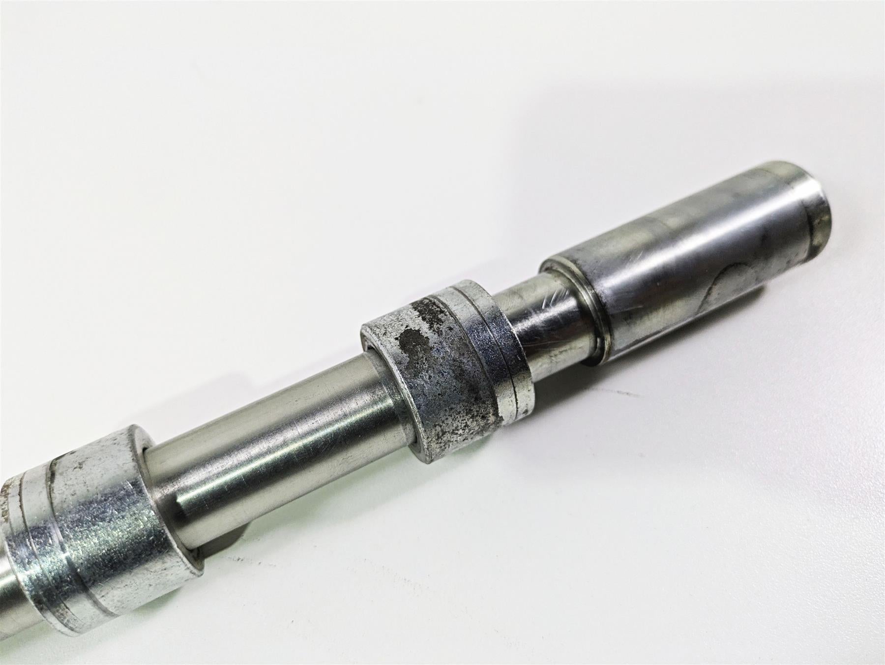 2016 Indian Chief Classic Straight Front Axle Wheel Spindle 5138509 {{ shop.shopifyCountryName }} - Mototech271