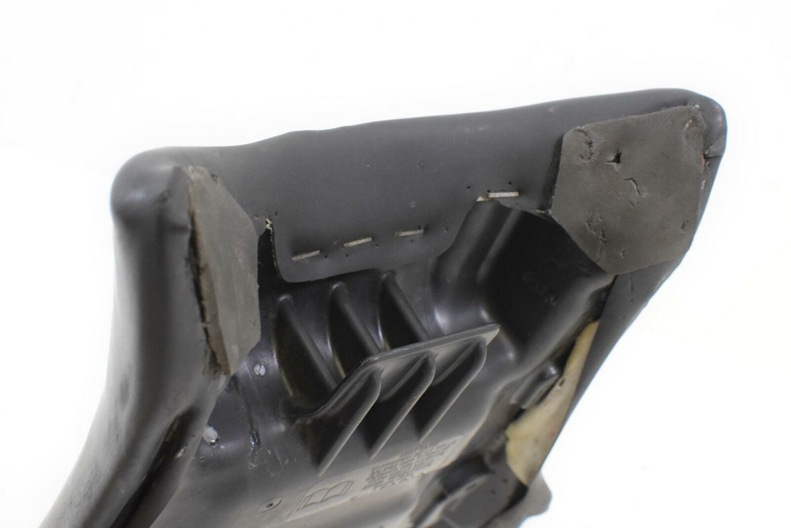 2009 Triumph Daytona 675 Front Rider Driver Seat Saddle T2306402 {{ shop.shopifyCountryName }} - Mototech271
