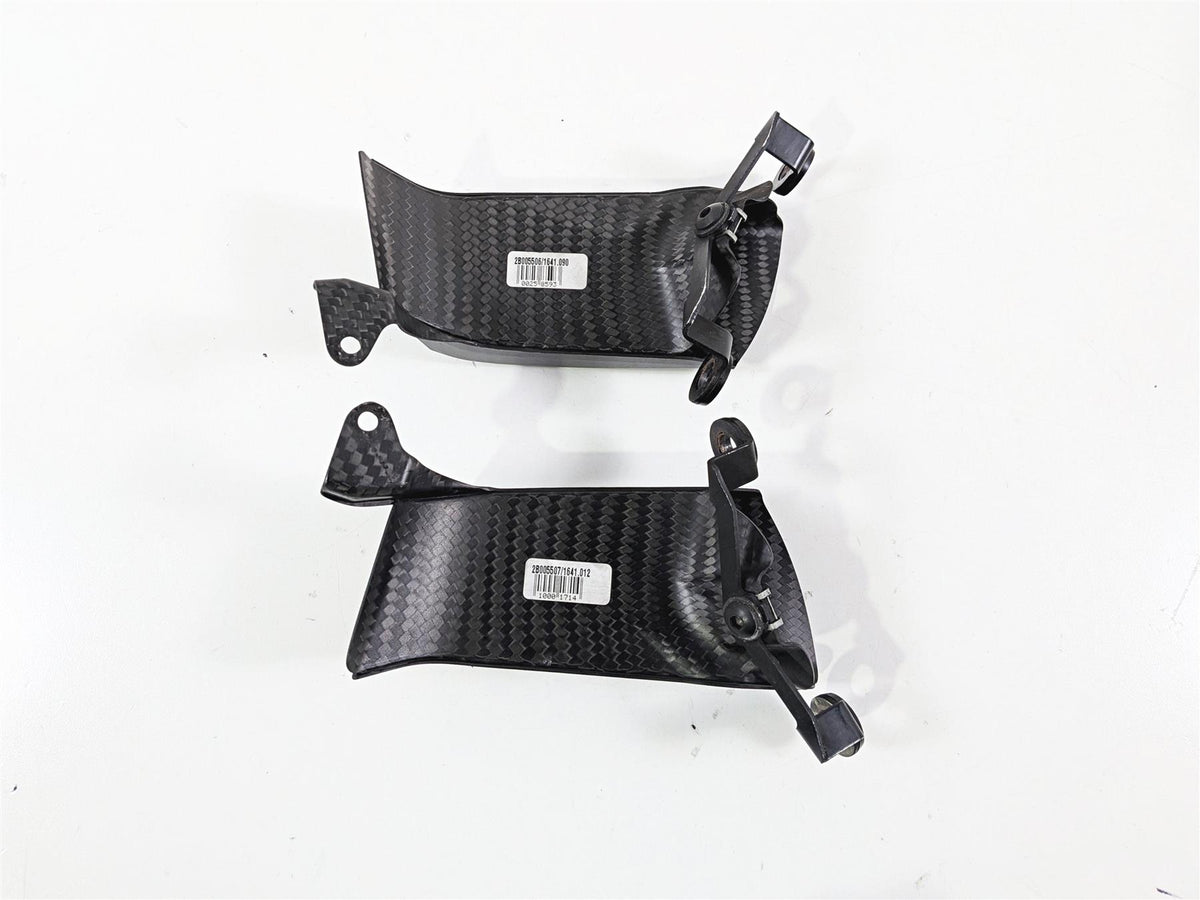 2018 Aprilia RSV4 RR Carbon Fiber Caliper Air Inlet 2B005507 2B005506 {{ shop.shopifyCountryName }} - Mototech271