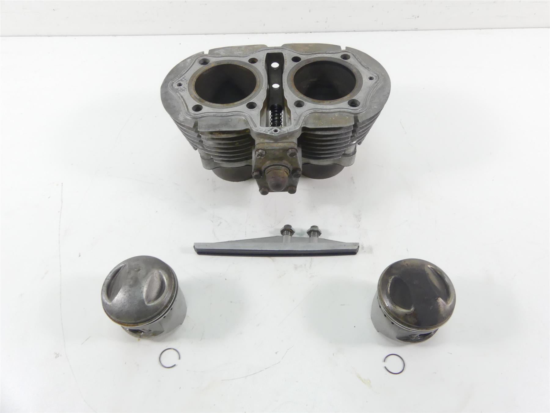 1978 Yamaha XS650 SE Special Cylinder Jugs & Piston Set 306-11310-01-00