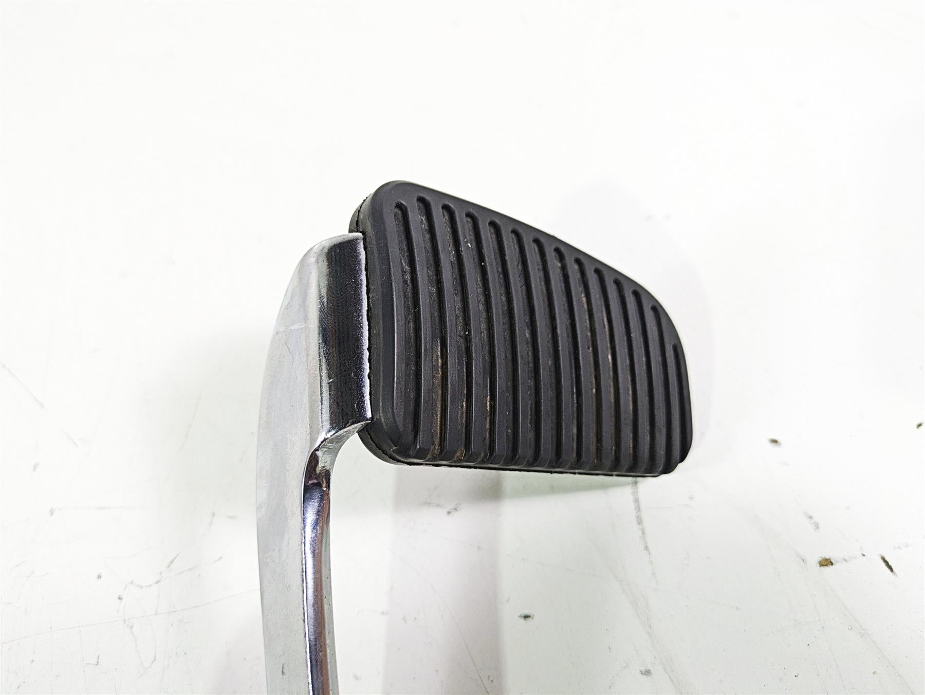 2021 Harley Softail FLSL Slim Right Floorboard & Brake Pedal 50500737 50600202 {{ shop.shopifyCountryName }} - Mototech271
