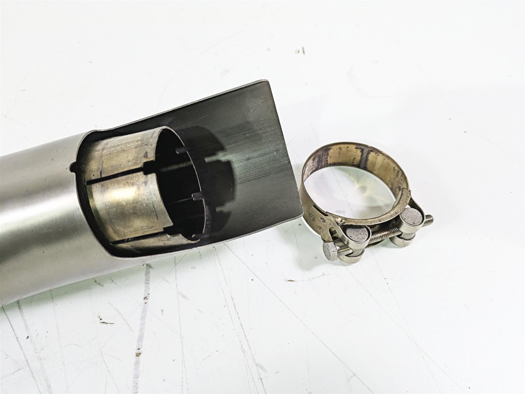 2020 Triumph Daytona 765 Moto2 Arrow Exhaust Muffler Pipe T2206775 {{ shop.shopifyCountryName }} - Mototech271