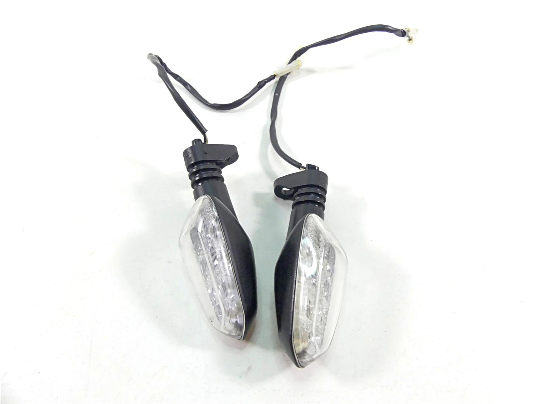 2022 Triumph Speed Triple 1200 RS Rear Blinker Turn Signal Set T2704035 {{ shop.shopifyCountryName }} - Mototech271