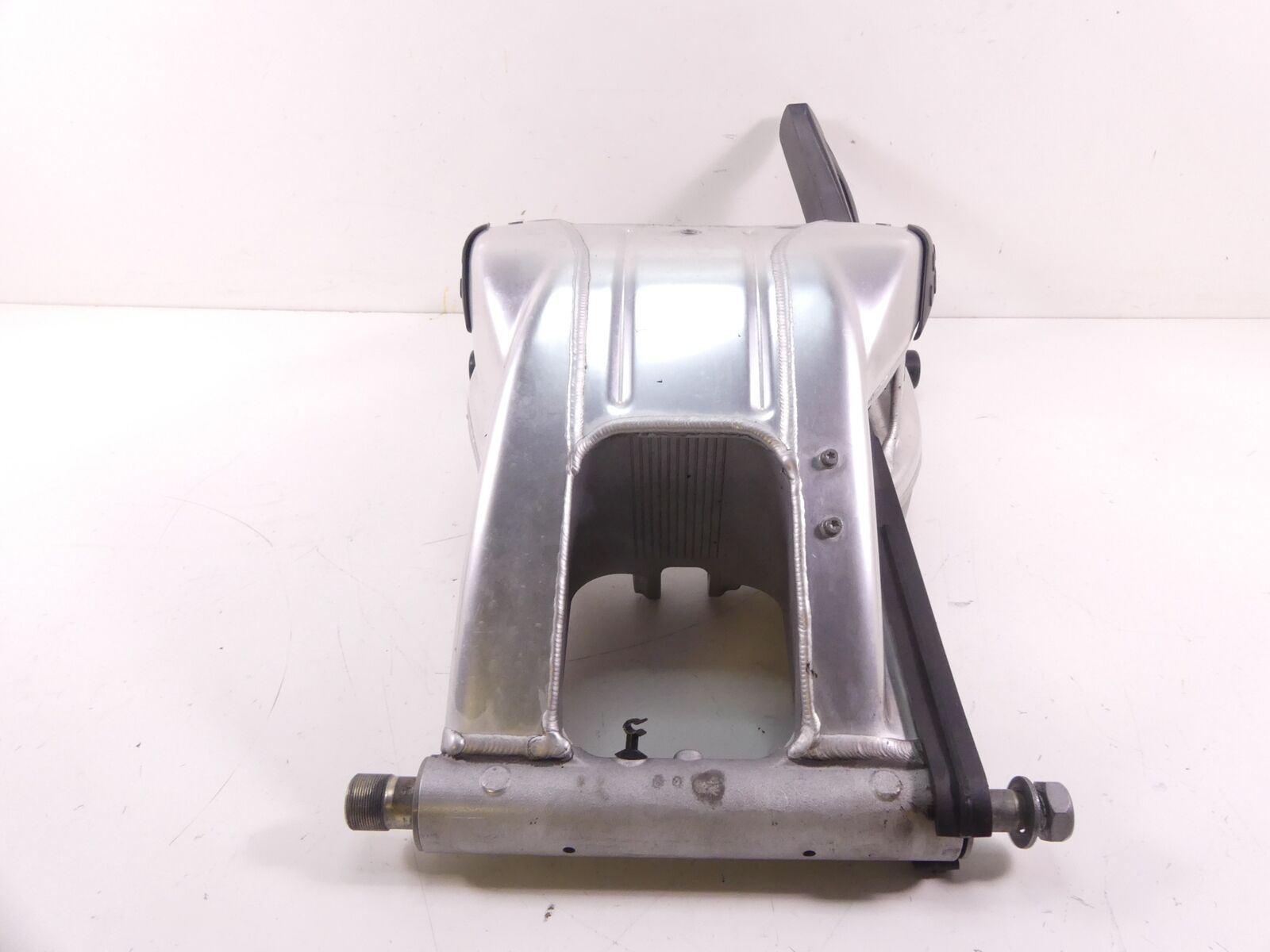 2014 BMW S1000RR K42 HP4 Rear Swing Arm Swingarm 28mm Axle 33358543490 {{ shop.shopifyCountryName }} - Mototech271