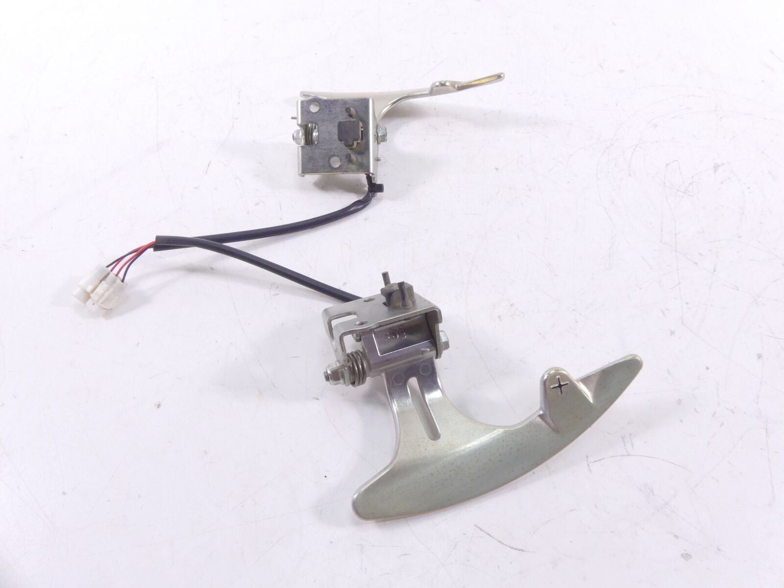 2017 Yamaha YXZ1000R EPS SS Left Right Shifter Shift Paddle Set B57-2380A-00-00 {{ shop.shopifyCountryName }} - Mototech271