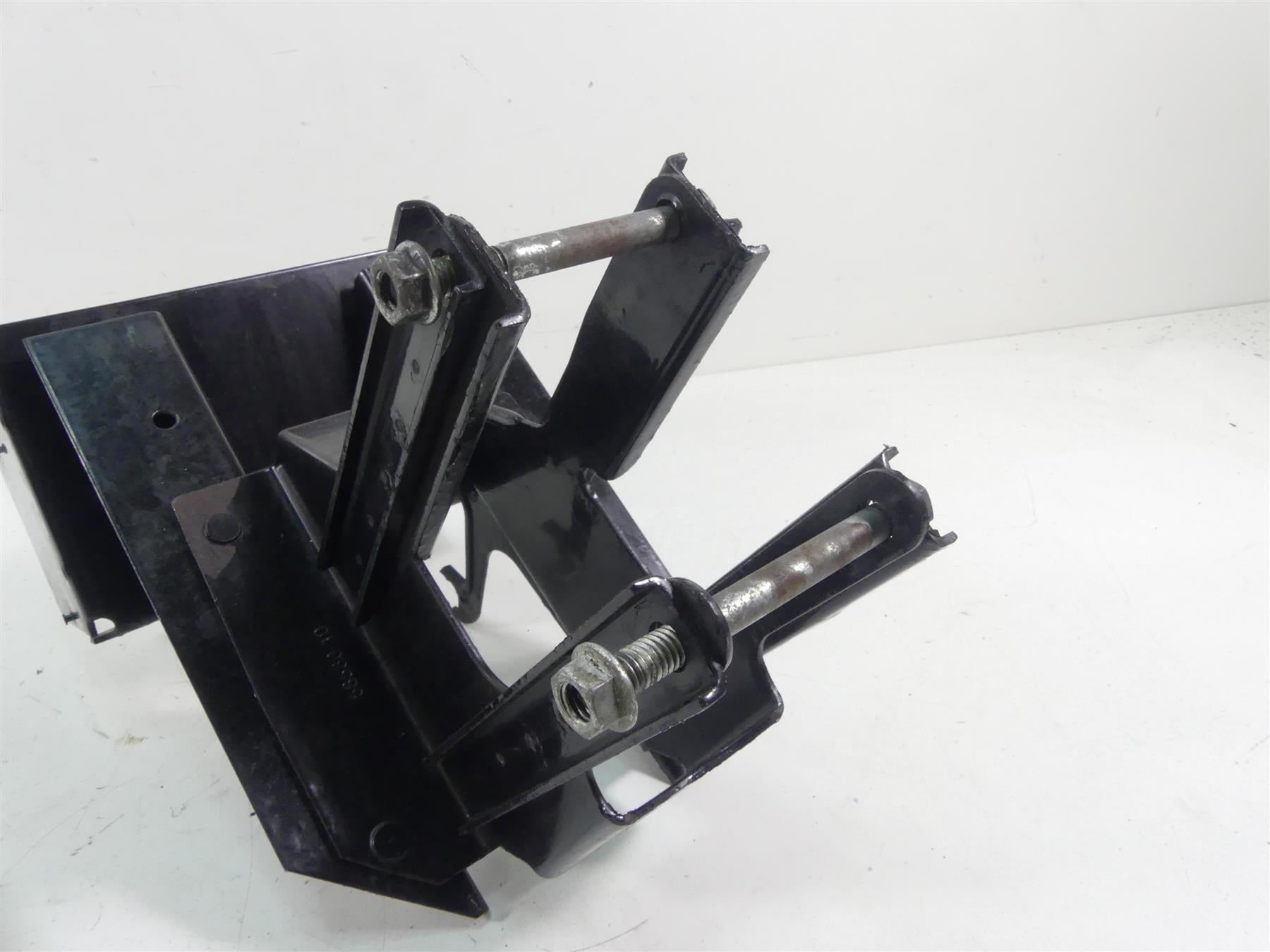 2011 Harley Touring FLTRX Road Glide Front Fairing Mount Bracket Stay 58530-10 {{ shop.shopifyCountryName }} - Mototech271