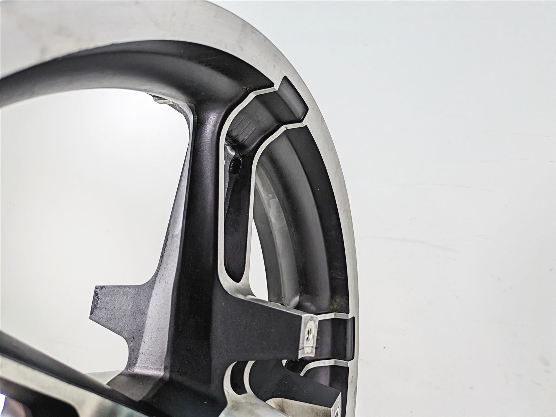 2019 Harley Touring FLHX Street Glide Front Wheel Rim 19x3.5 Enforcer 43300027 {{ shop.shopifyCountryName }} - Mototech271