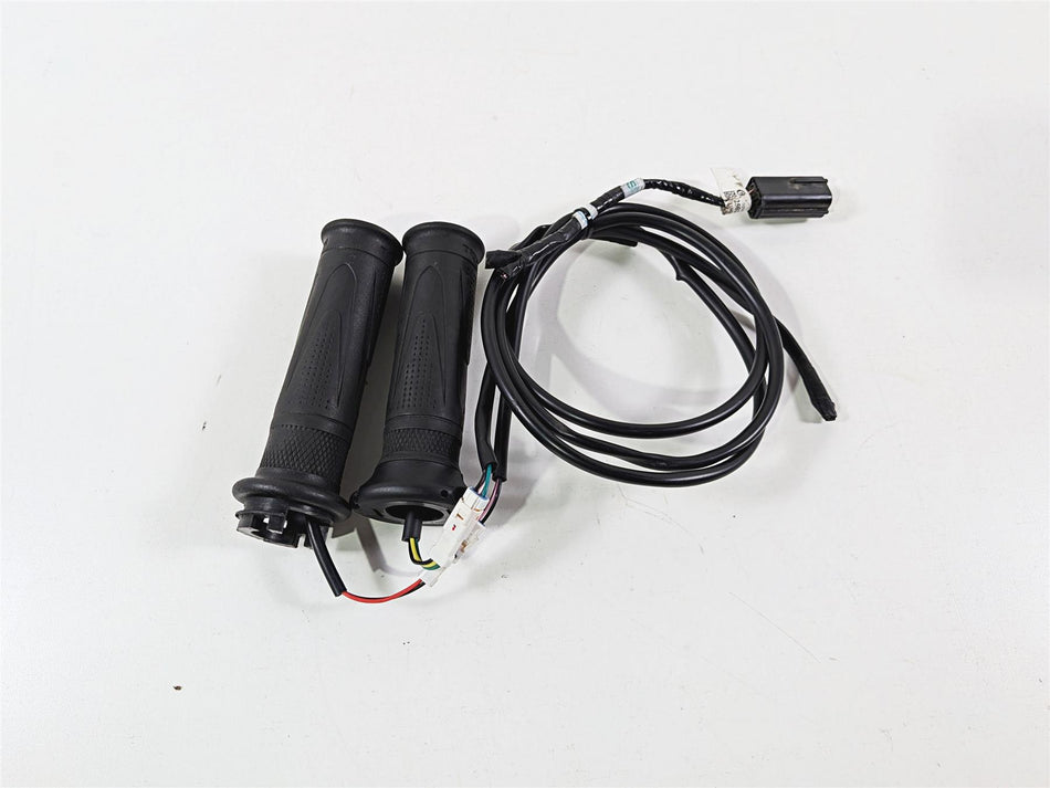 2022 Triumph Tiger 900 GT Pro Left Right Heated Hand Grip Heater Set T2042078 {{ shop.shopifyCountryName }} - Mototech271
