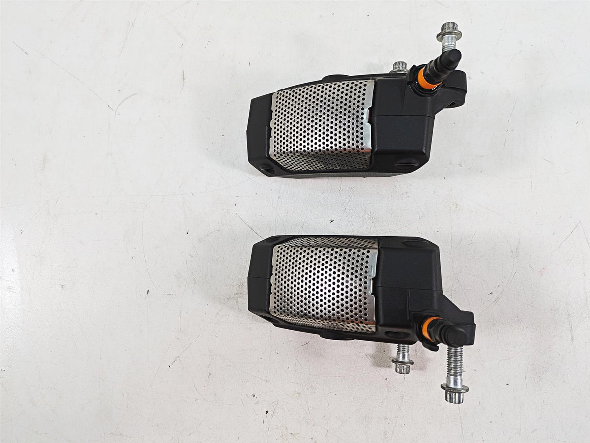 2020 Harley Touring FLHX Street Glide Front Brake Caliper Set 43027-08 44023-08 {{ shop.shopifyCountryName }} - Mototech271