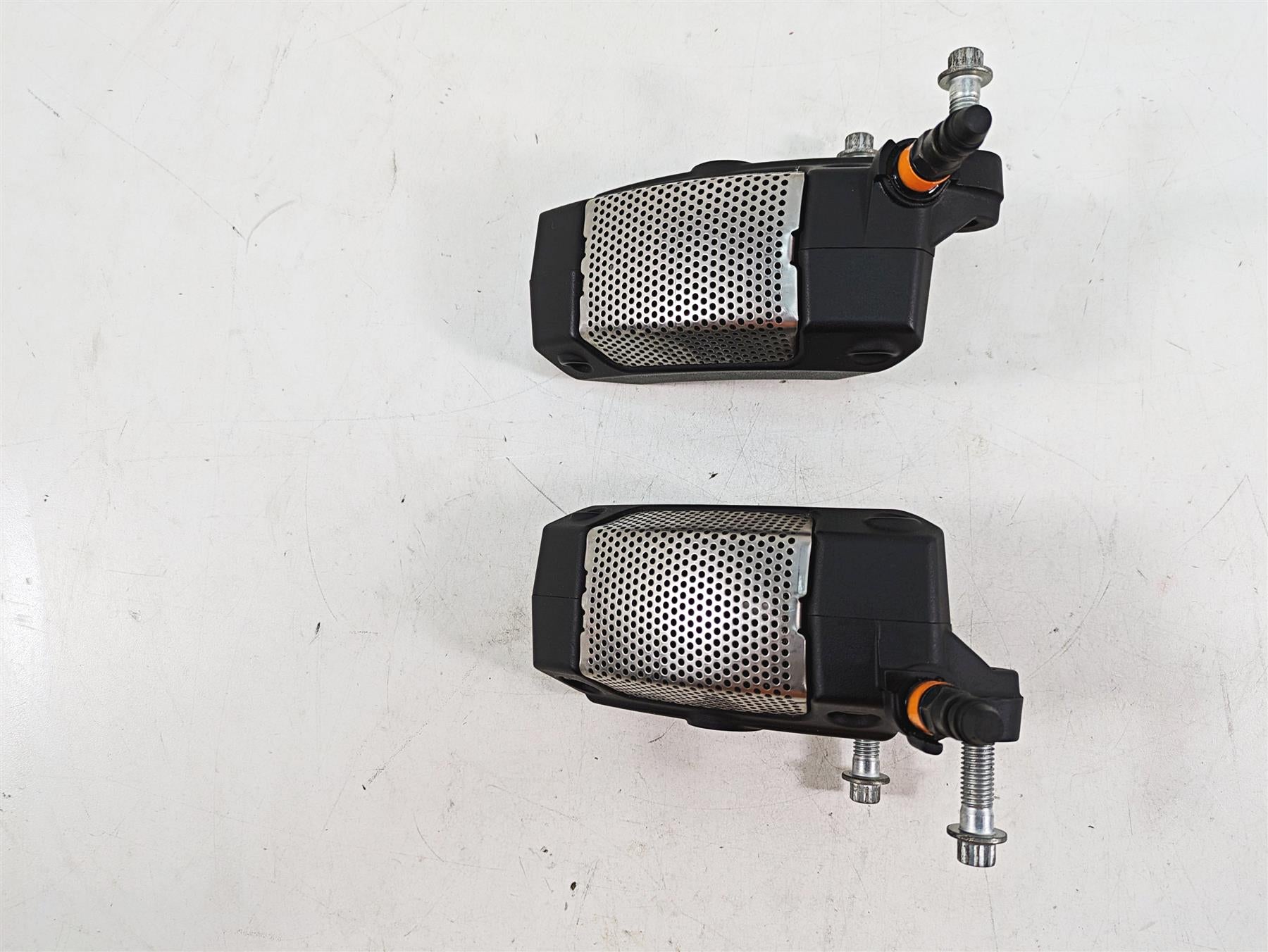 2020 Harley Touring FLHX Street Glide Front Brake Caliper Set 43027-08 44023-08 {{ shop.shopifyCountryName }} - Mototech271