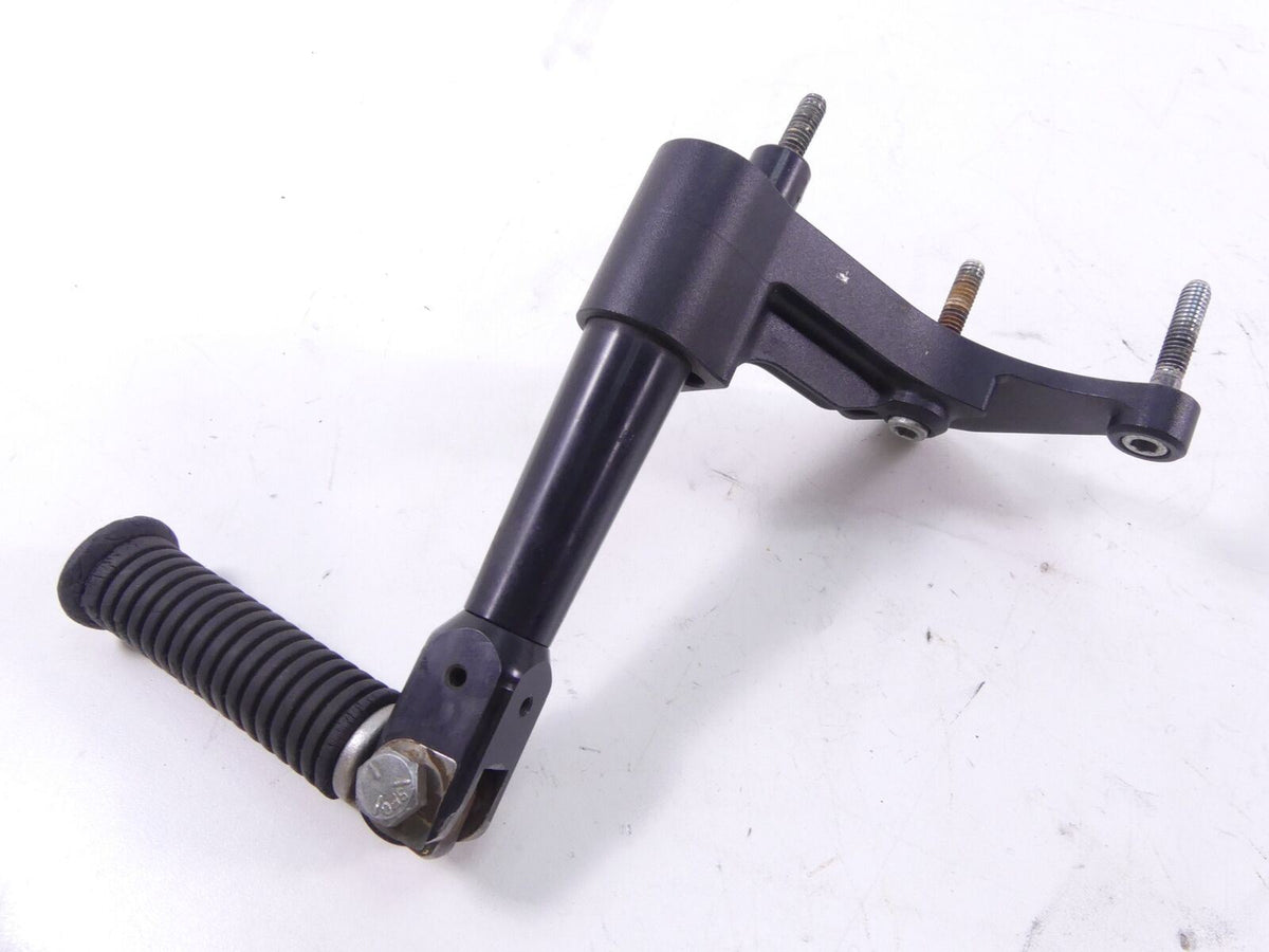 2017 Harley Dyna FXDB Street Bob Right Rear Passenger Footpeg Set {{ shop.shopifyCountryName }} - Mototech271