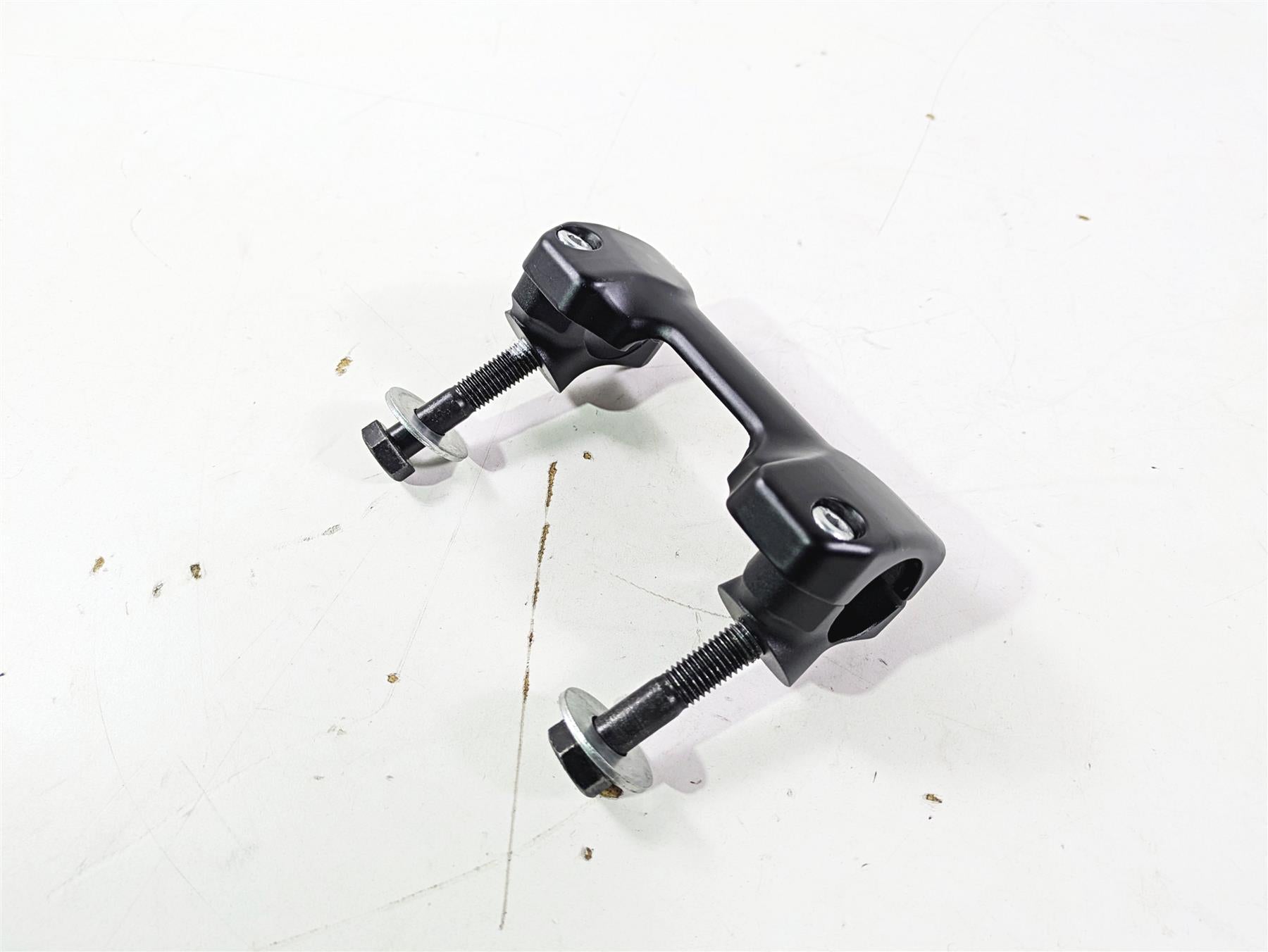 2019 Indian Chieftain Limited Black Handlebar Holder Risers 5139656 5639269 {{ shop.shopifyCountryName }} - Mototech271