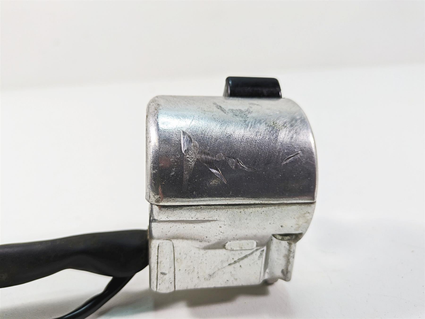 2006 Honda V-Twin VTX1300 R Left Hand Control Switch Blinker 35020-MEA-670 {{ shop.shopifyCountryName }} - Mototech271