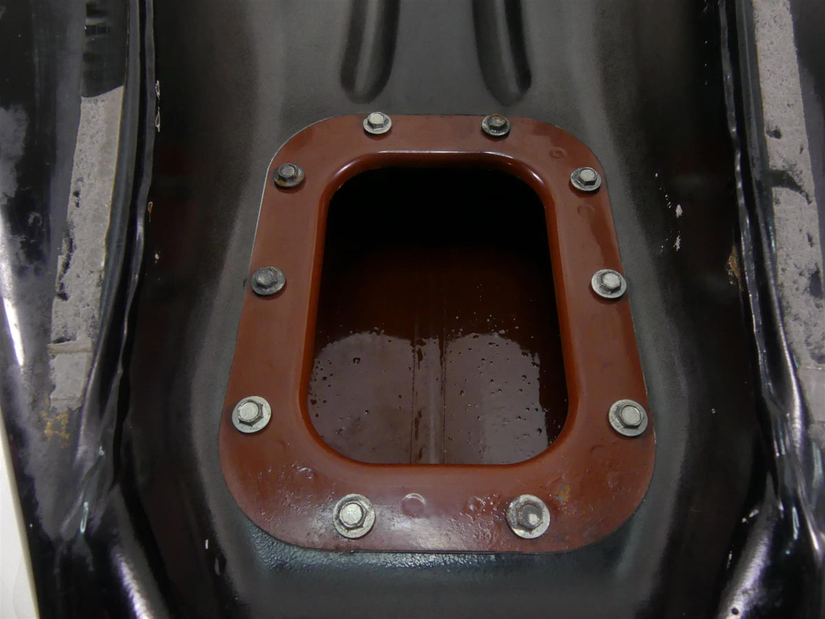 2013 Victory Cross Country Black Fuel Gas Petrol Tank -Read 1016149 9999999 {{ shop.shopifyCountryName }} - Mototech271