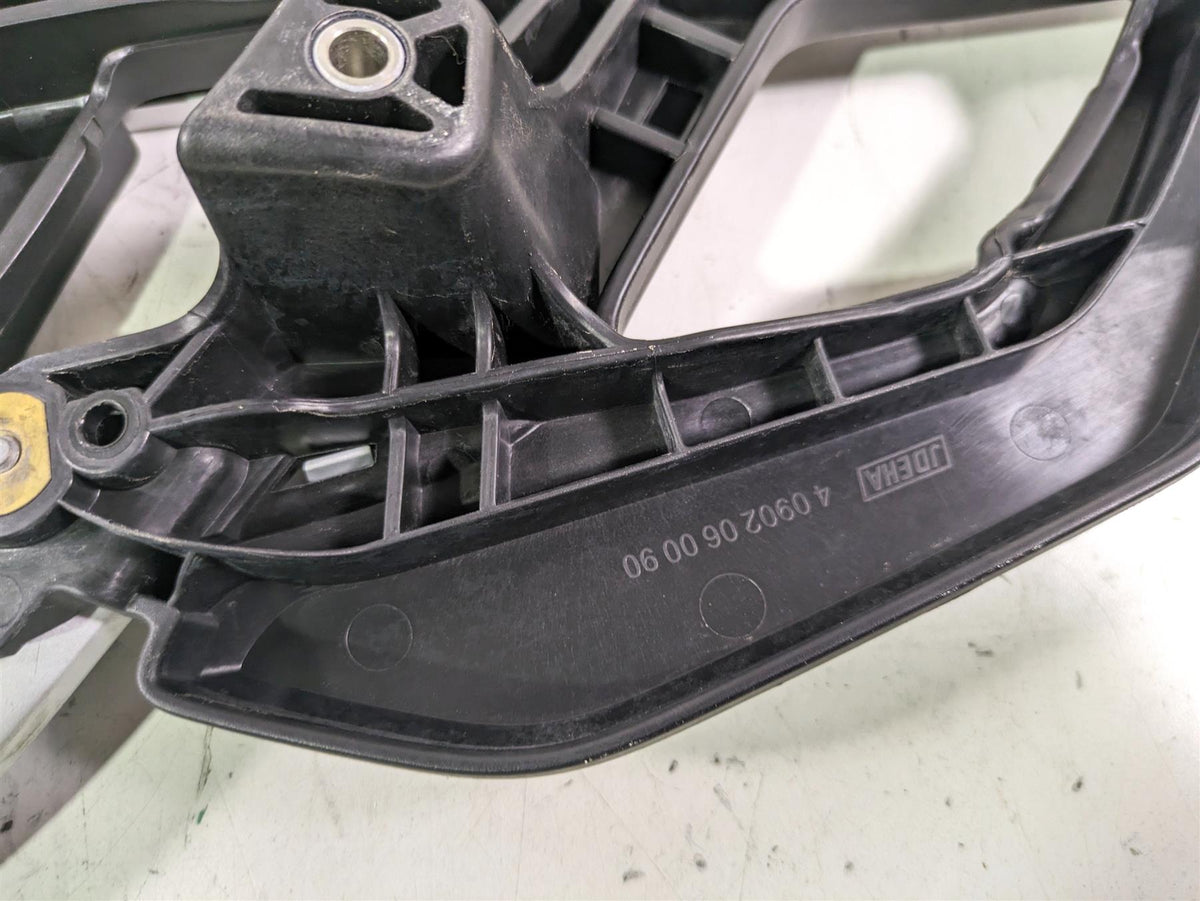 2022 BMW R1250 RT K052 Rear Luggage Rack & Grab Set 46548520650 46548548023 {{ shop.shopifyCountryName }} - Mototech271