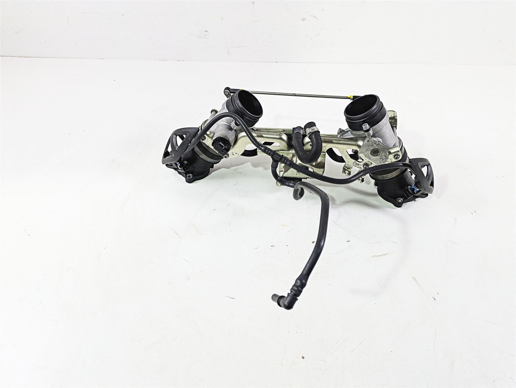 2016 Moto Guzzi Stelvio 1200 8V NTX Throttle Body Fuel Injection Set 880270 {{ shop.shopifyCountryName }} - Mototech271